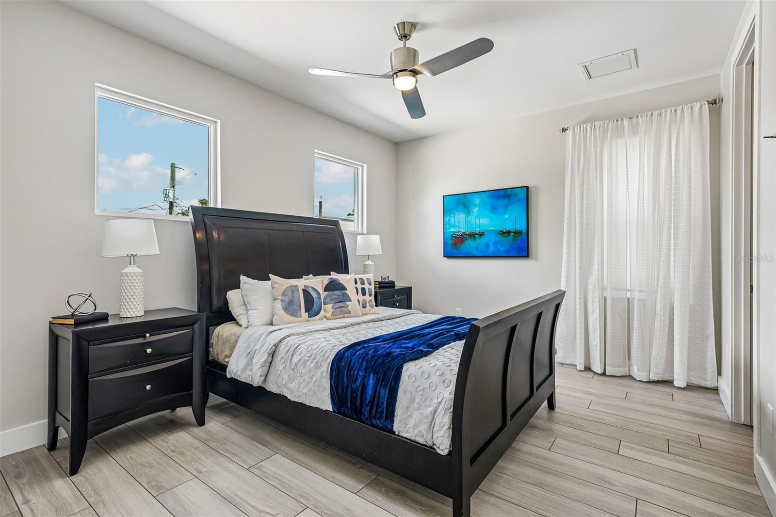 2706 W TRILBY AVE — photo 56