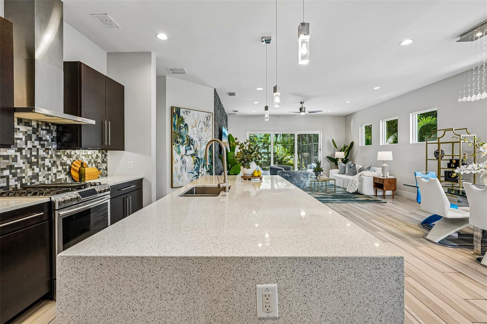 2706 W TRILBY AVE — photo 30