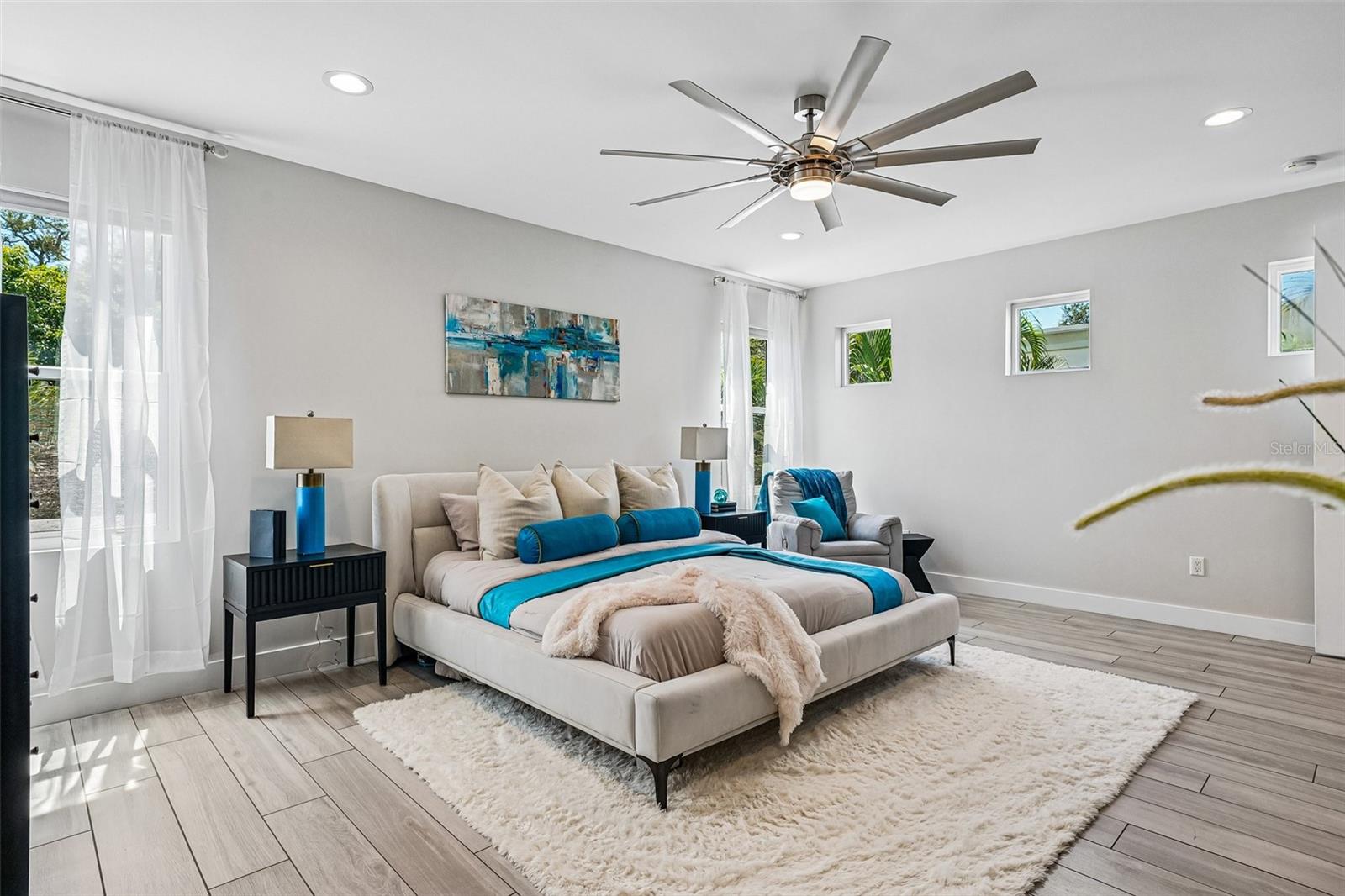 2706 W TRILBY AVE — photo 37