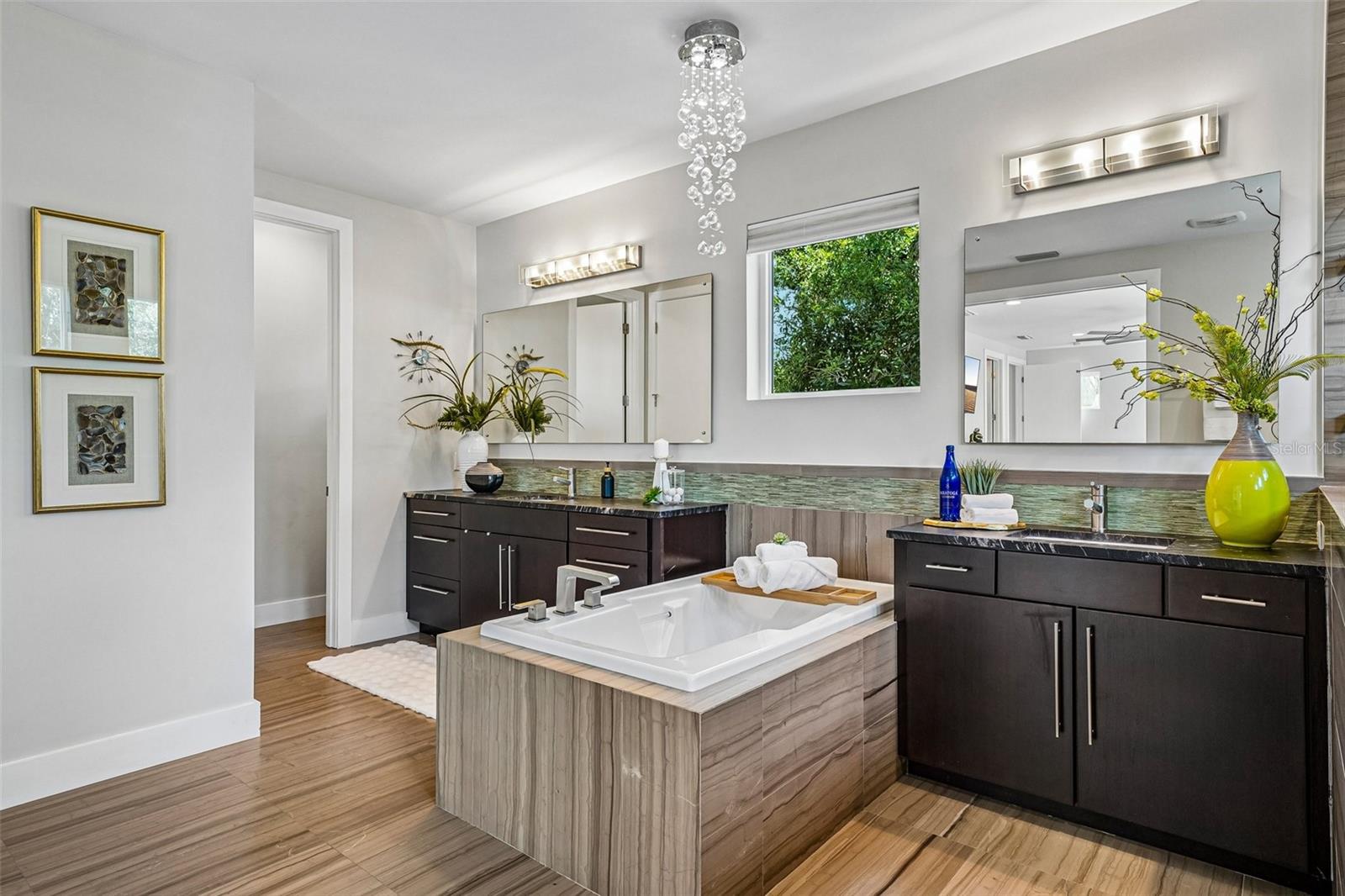 2706 W TRILBY AVE — photo 45