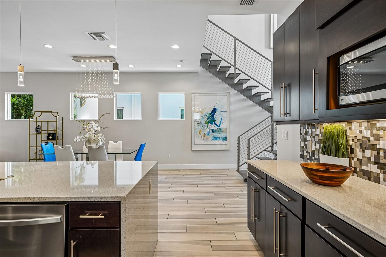 2706 W TRILBY AVE — photo 23