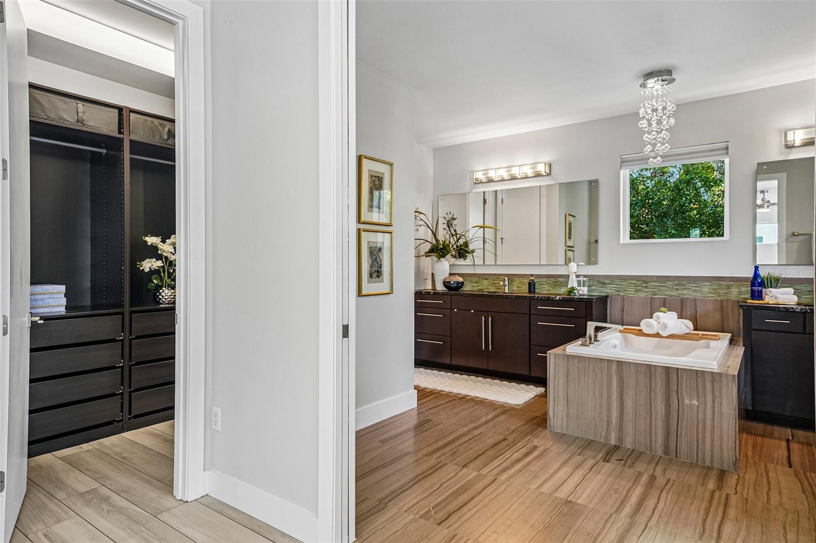2706 W TRILBY AVE — photo 35