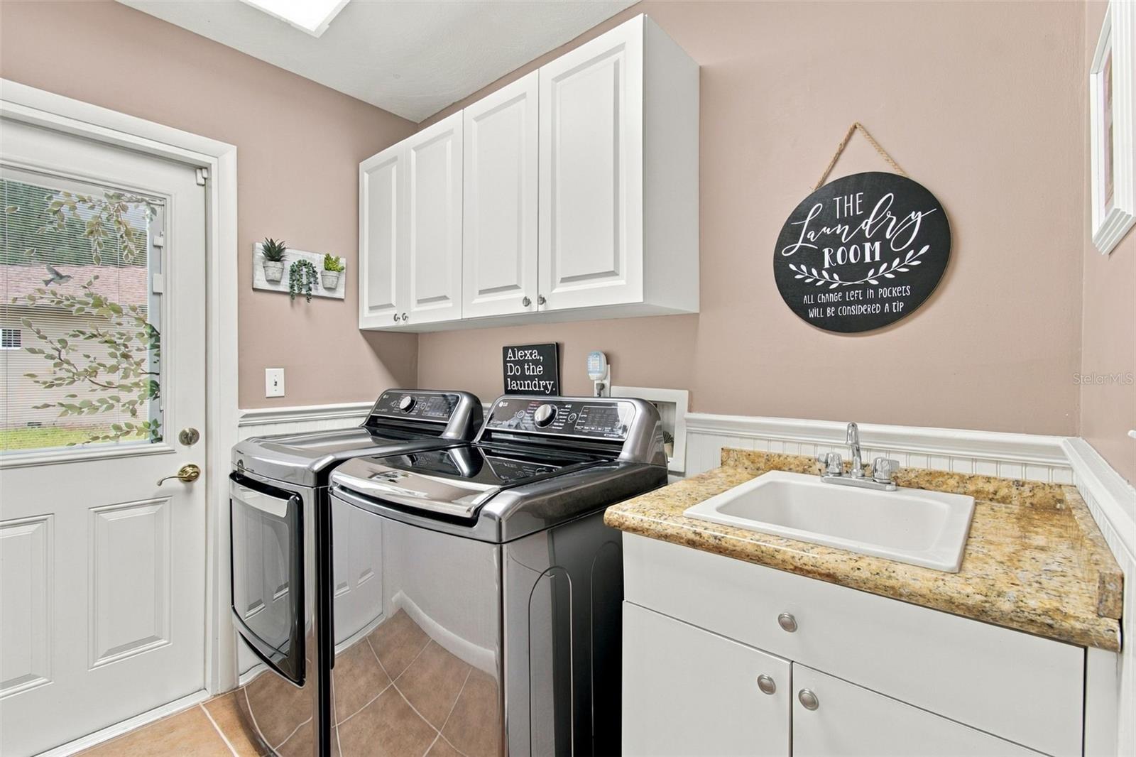 8985 FAIRCHILD CT — photo 30