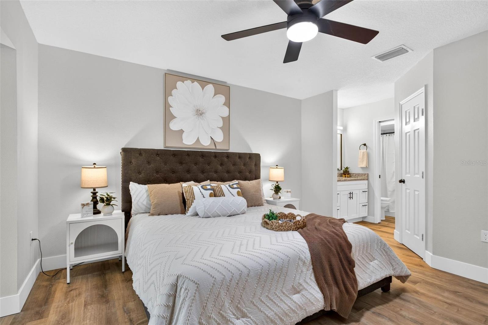11514 BEE HIVE LN — photo 15