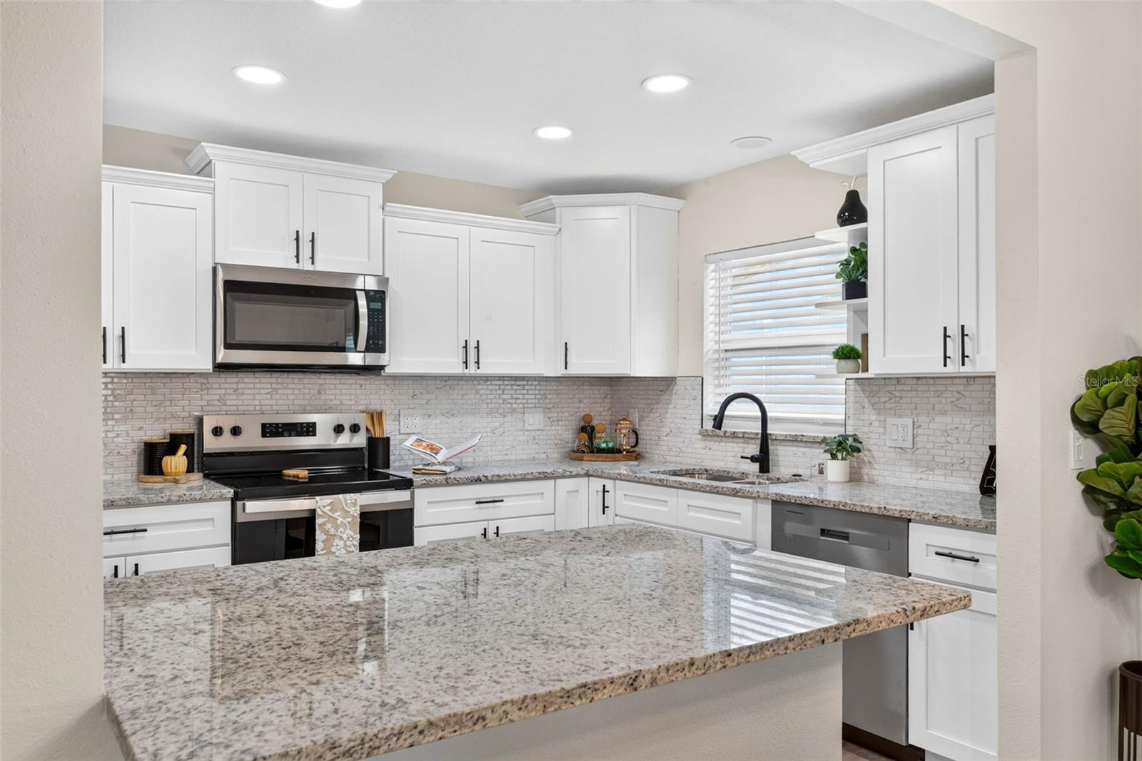11514 BEE HIVE LN — photo 10