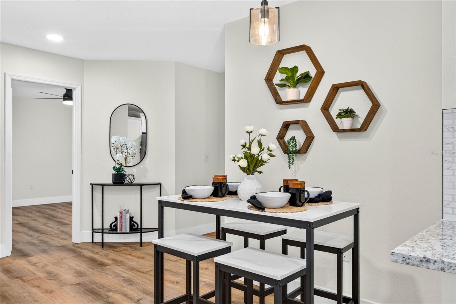 11514 BEE HIVE LN — photo 6