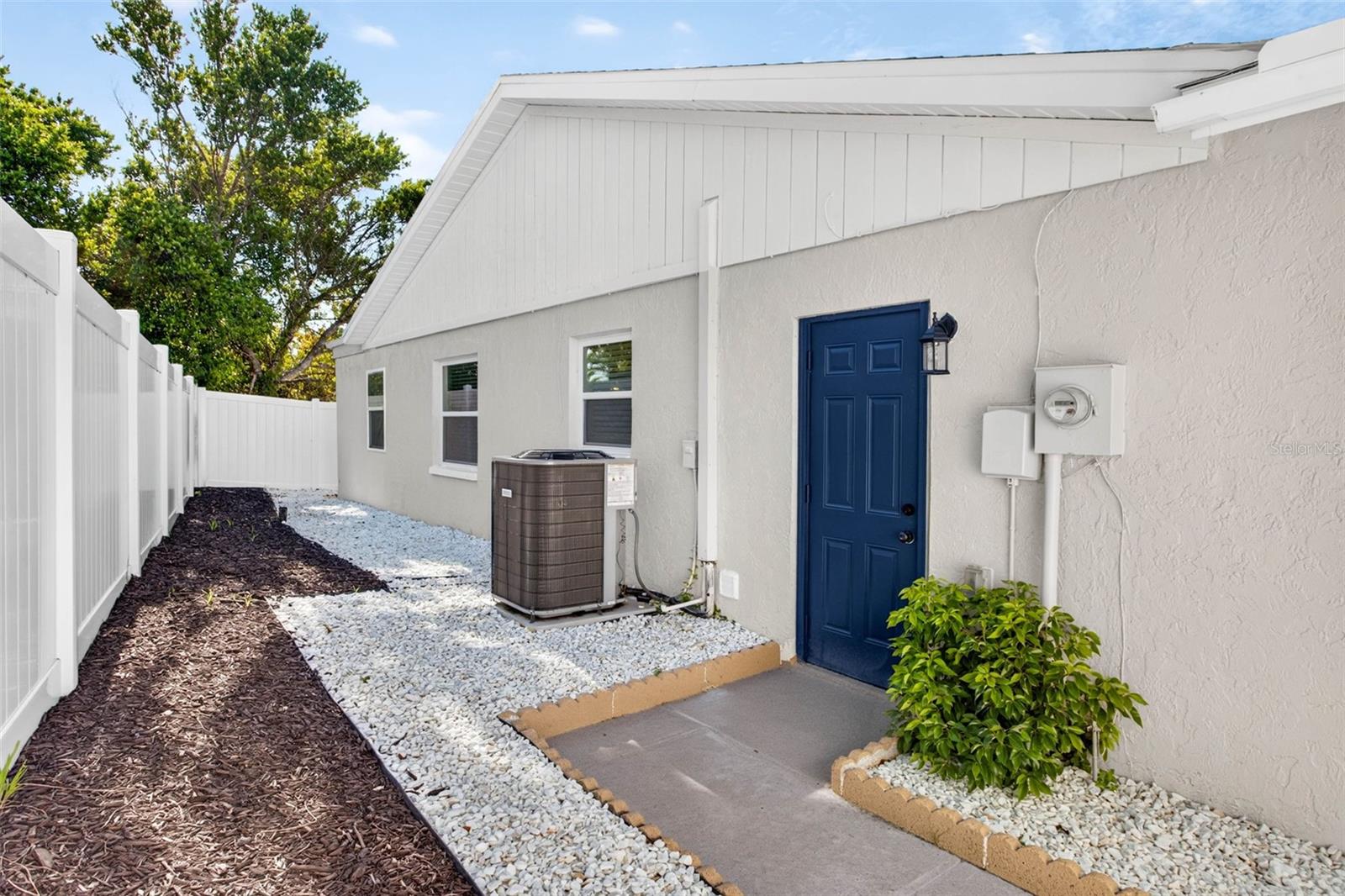 11514 BEE HIVE LN — photo 30