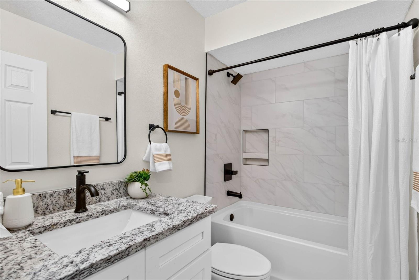 11514 BEE HIVE LN — photo 25