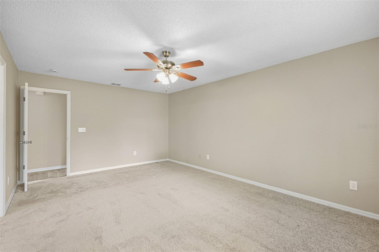 16102 WARDEN PL — photo 33