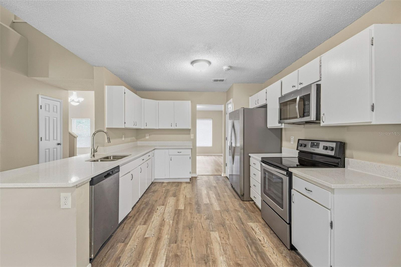 16102 WARDEN PL — photo 18