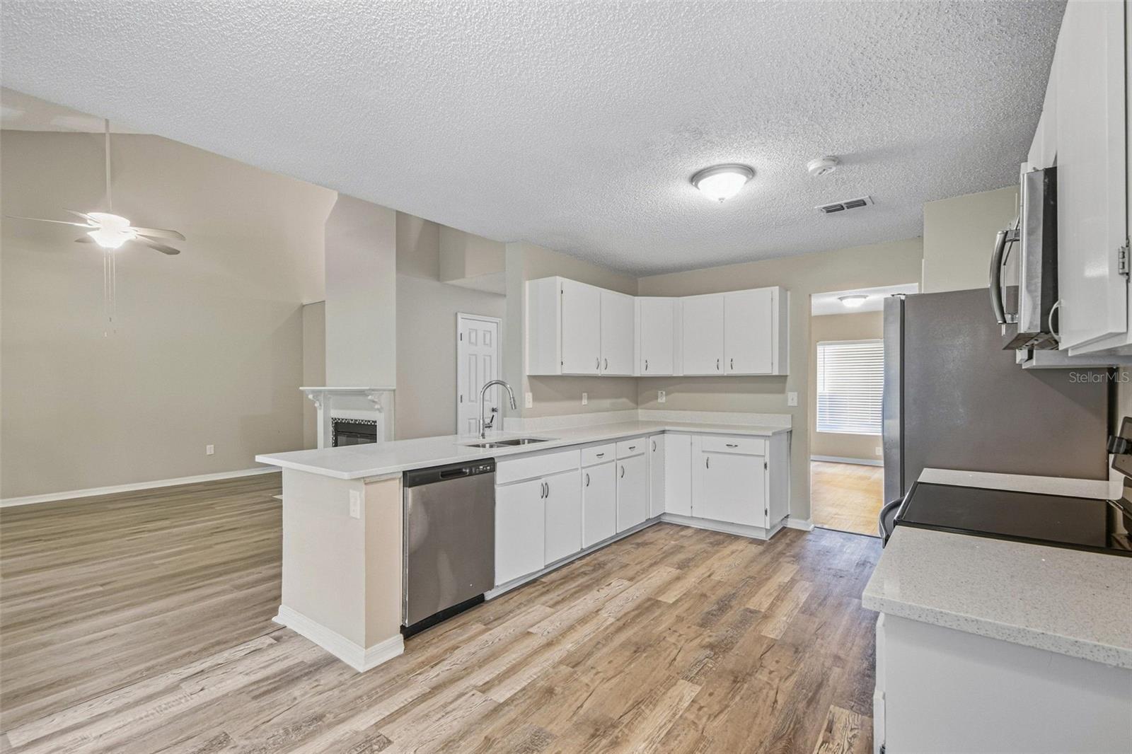 16102 WARDEN PL — photo 19