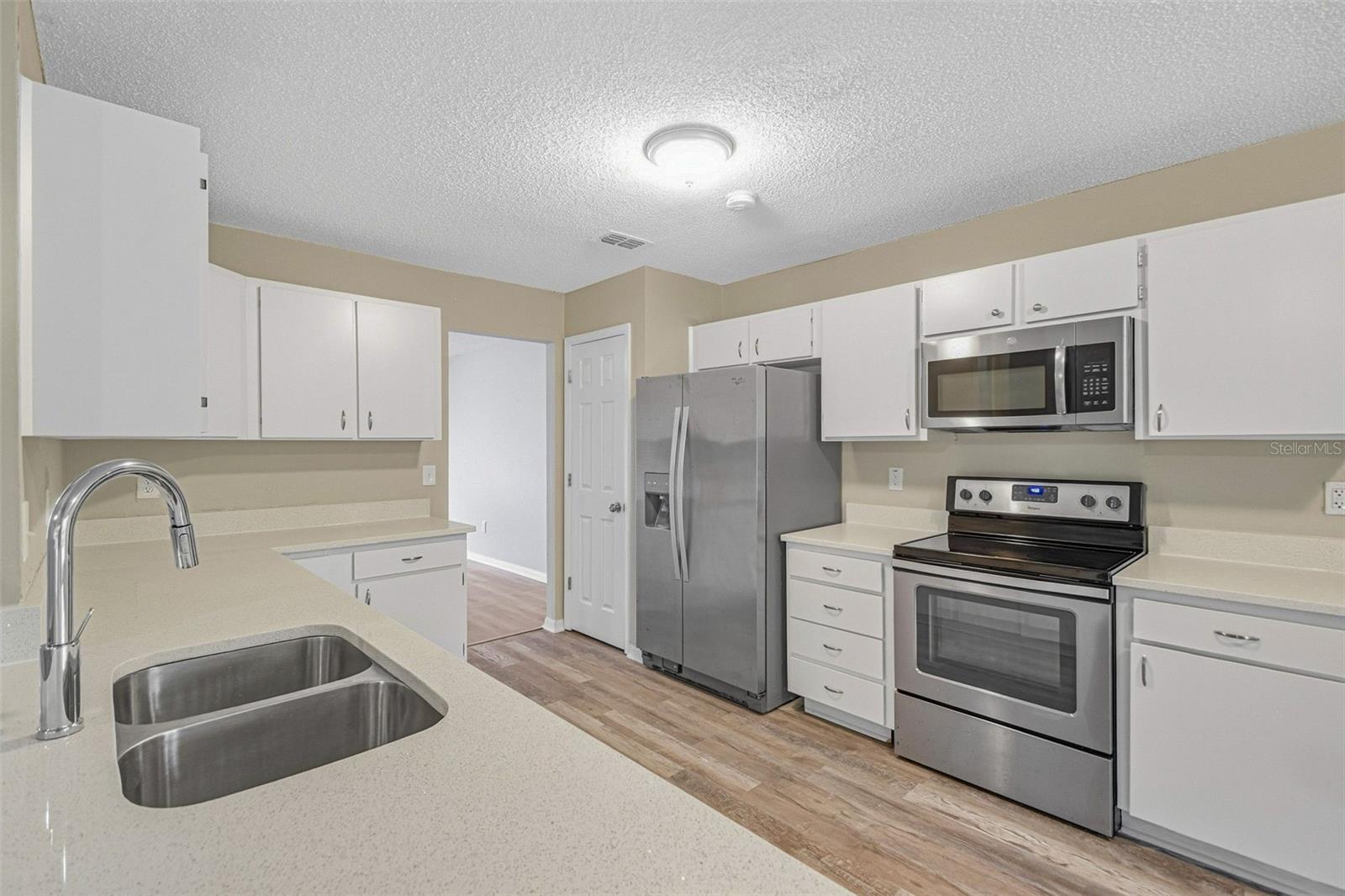 16102 WARDEN PL — photo 17