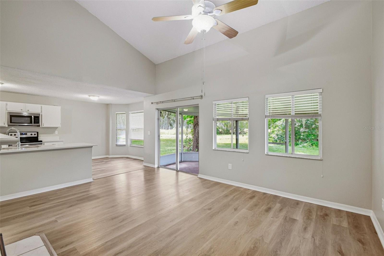 16102 WARDEN PL — photo 16