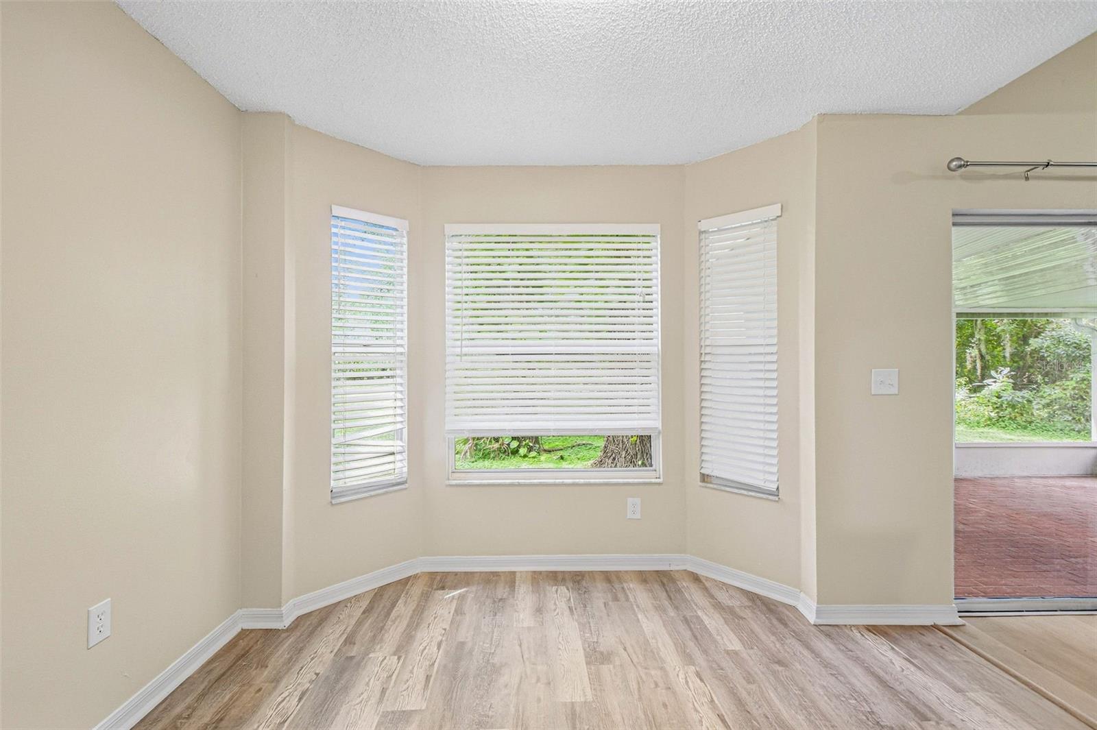 16102 WARDEN PL — photo 24