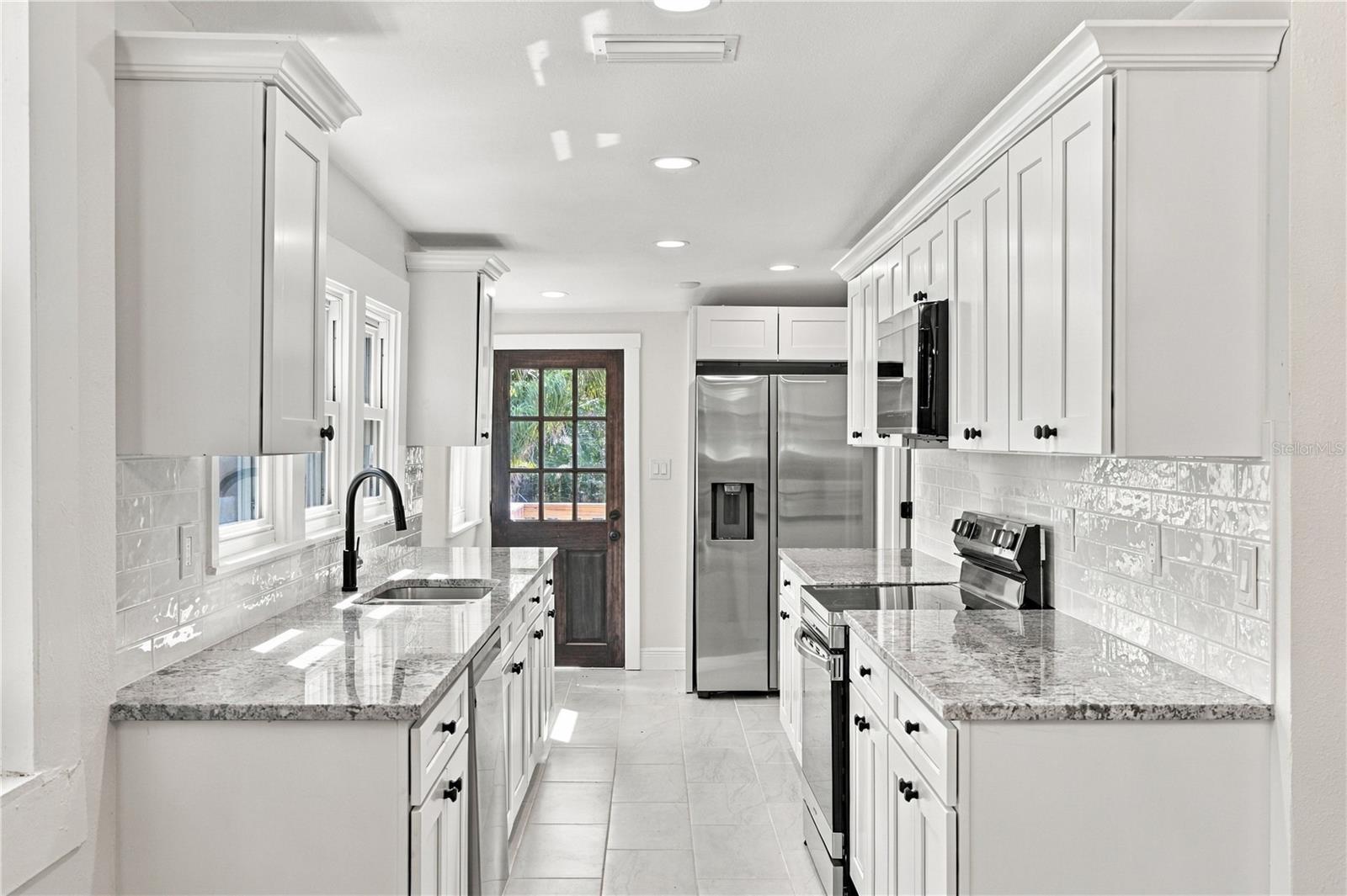 511 E FRANCES AVE — photo 11