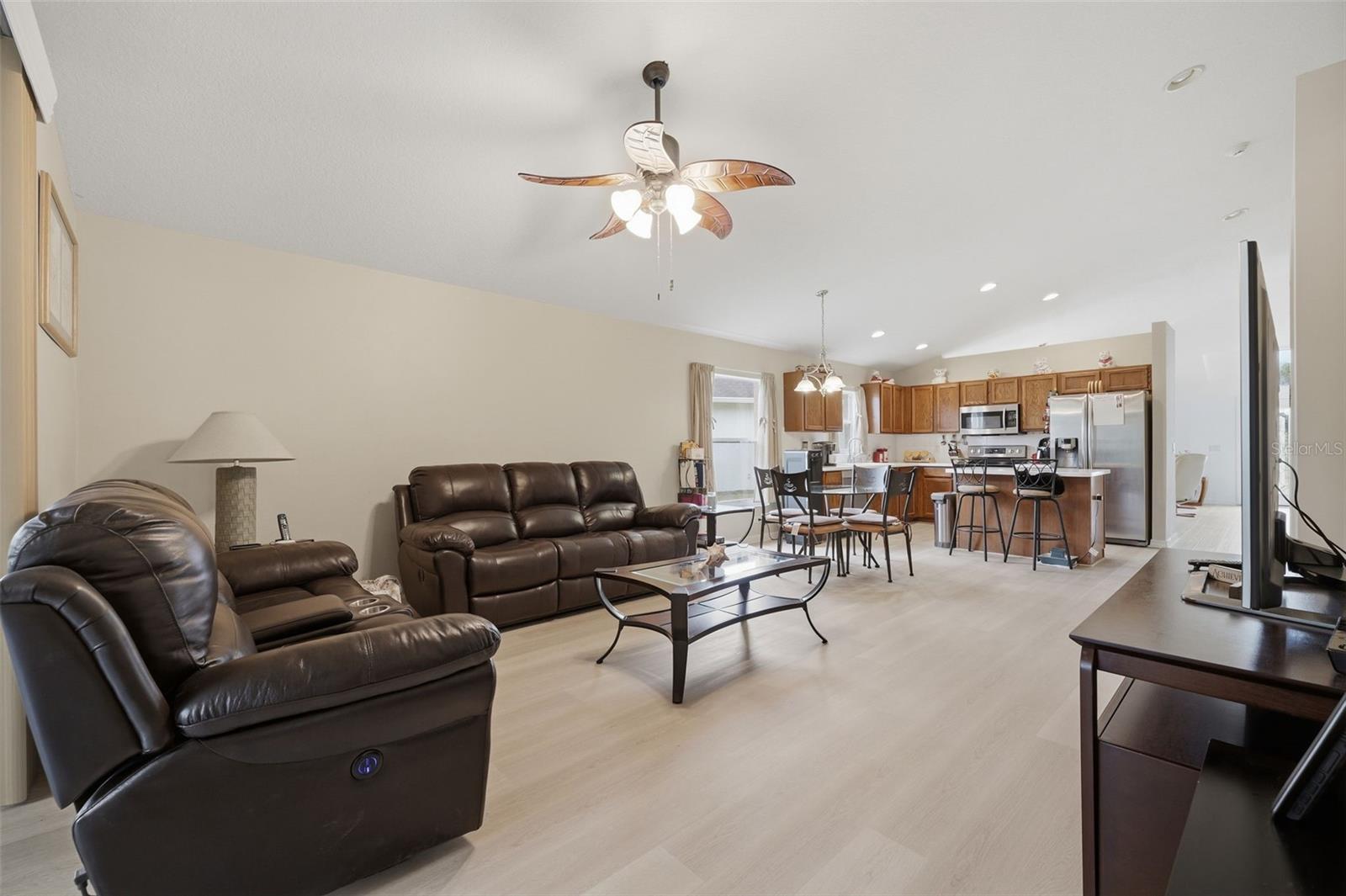 1201 DUSTAN PL — photo 13