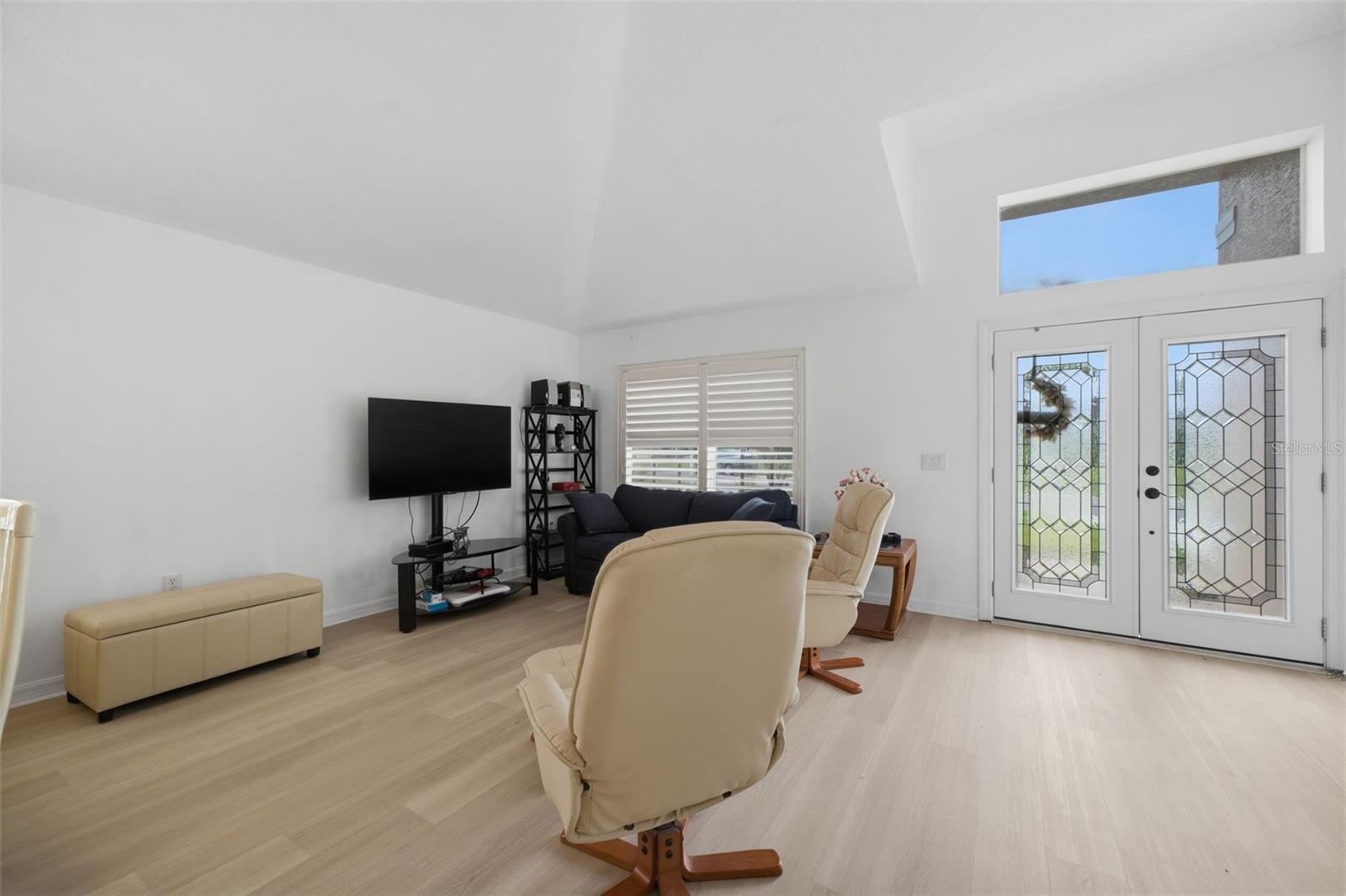 1201 DUSTAN PL — photo 5