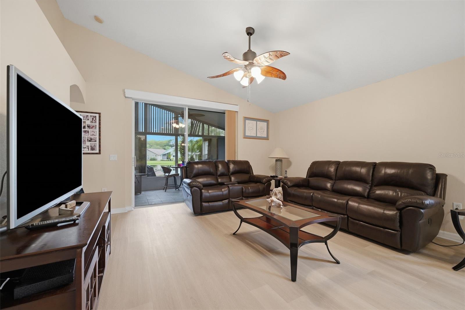 1201 DUSTAN PL — photo 11
