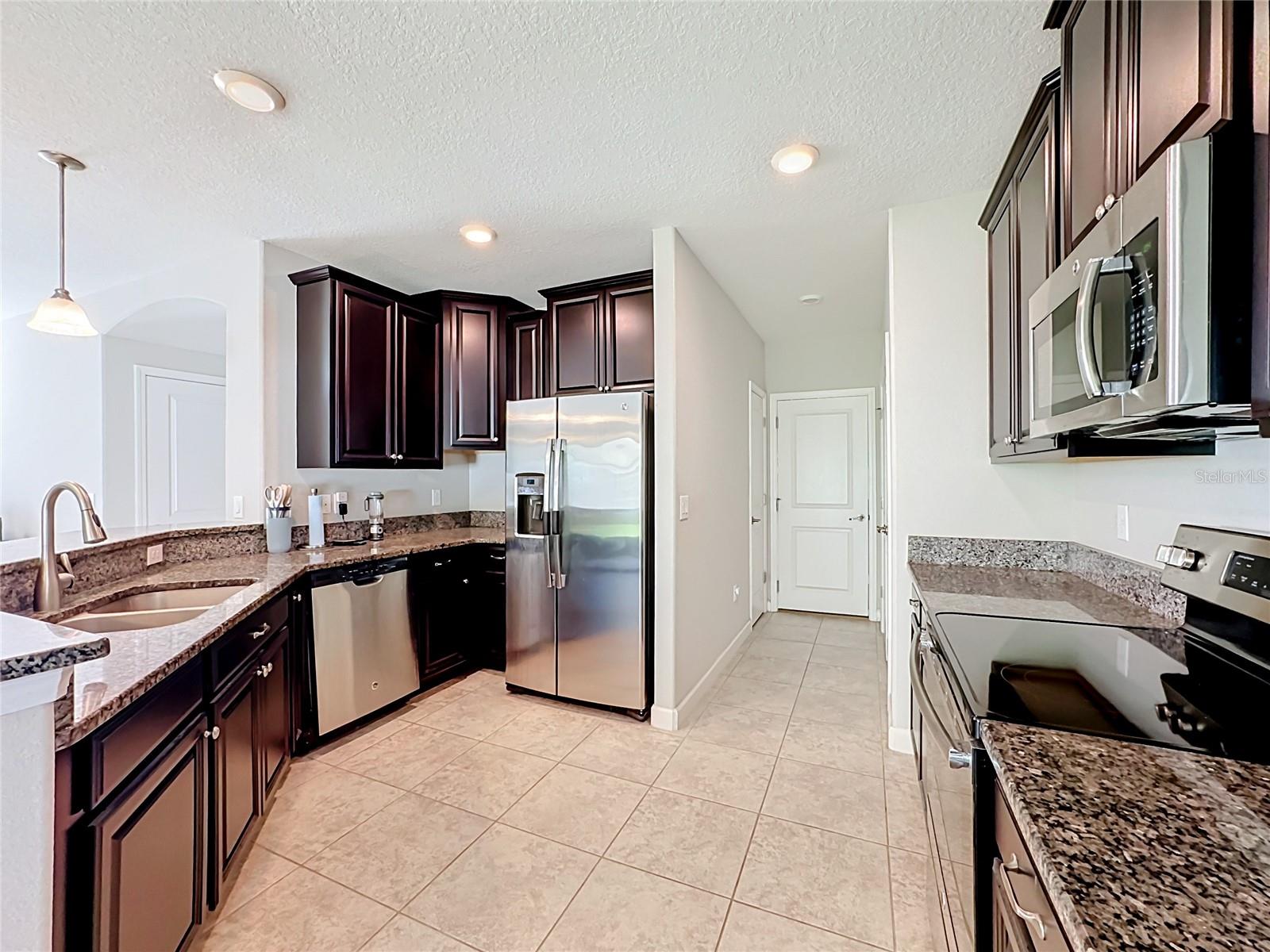 1922 CITRUS LAKE CT — photo 5