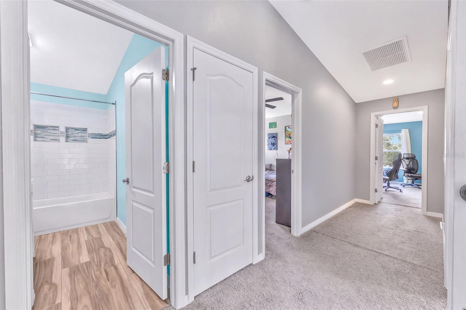 15700 GREYROCK DR — photo 29
