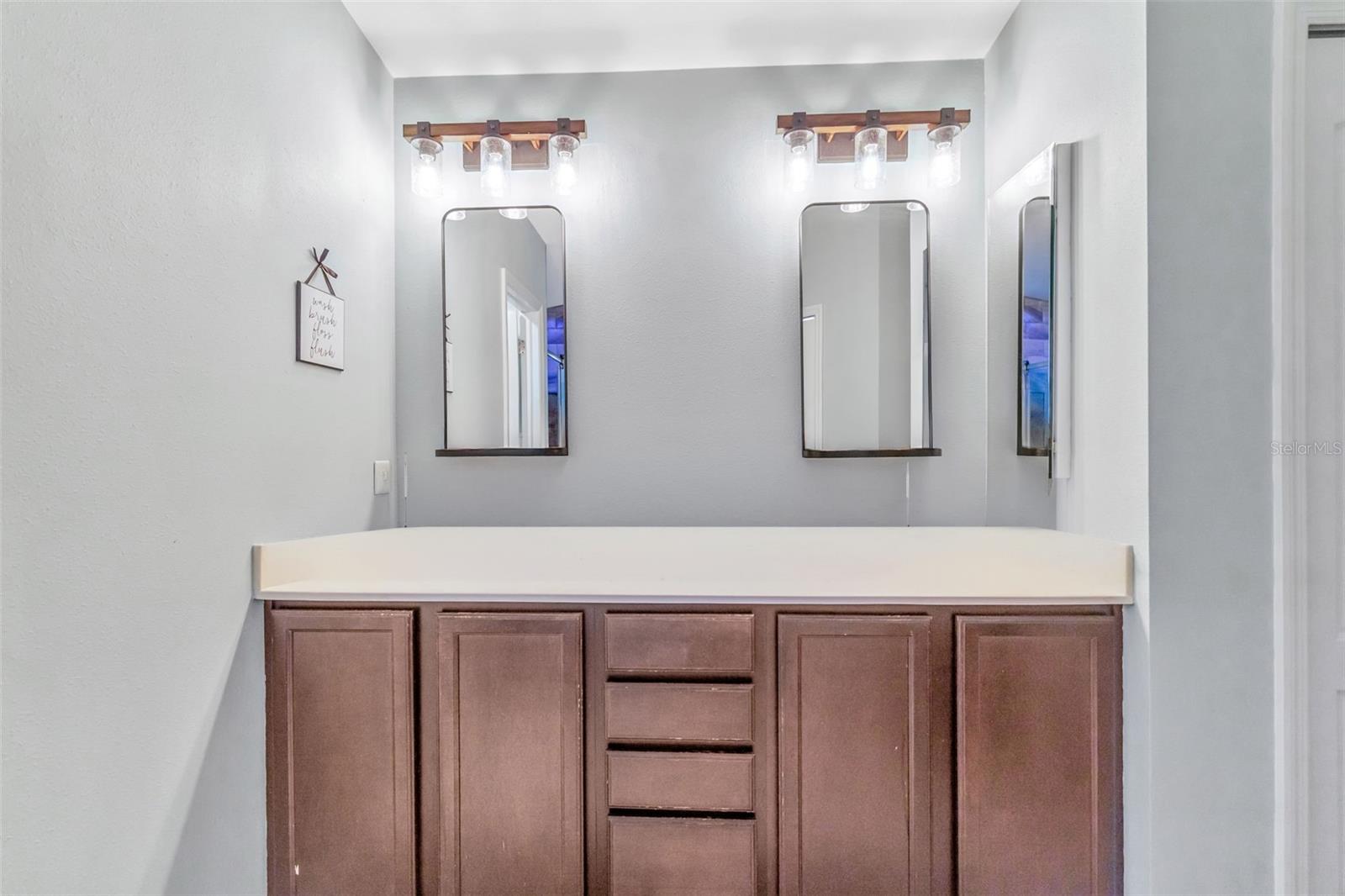 15700 GREYROCK DR — photo 26