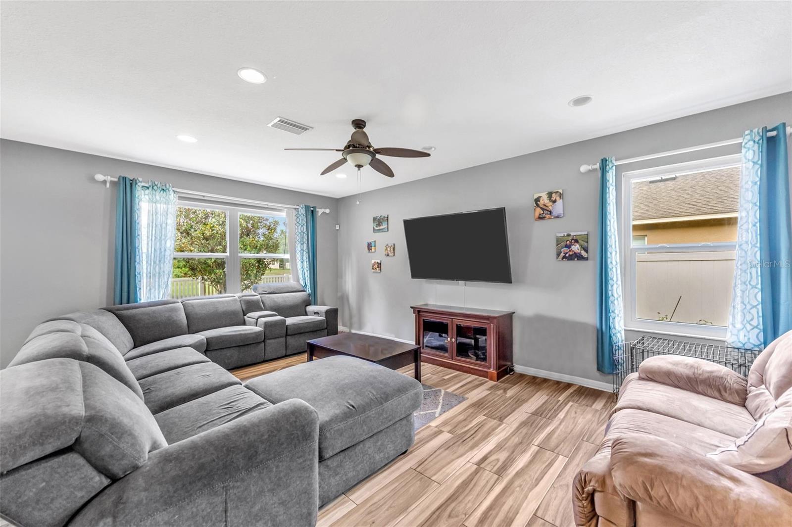 15700 GREYROCK DR — photo 8
