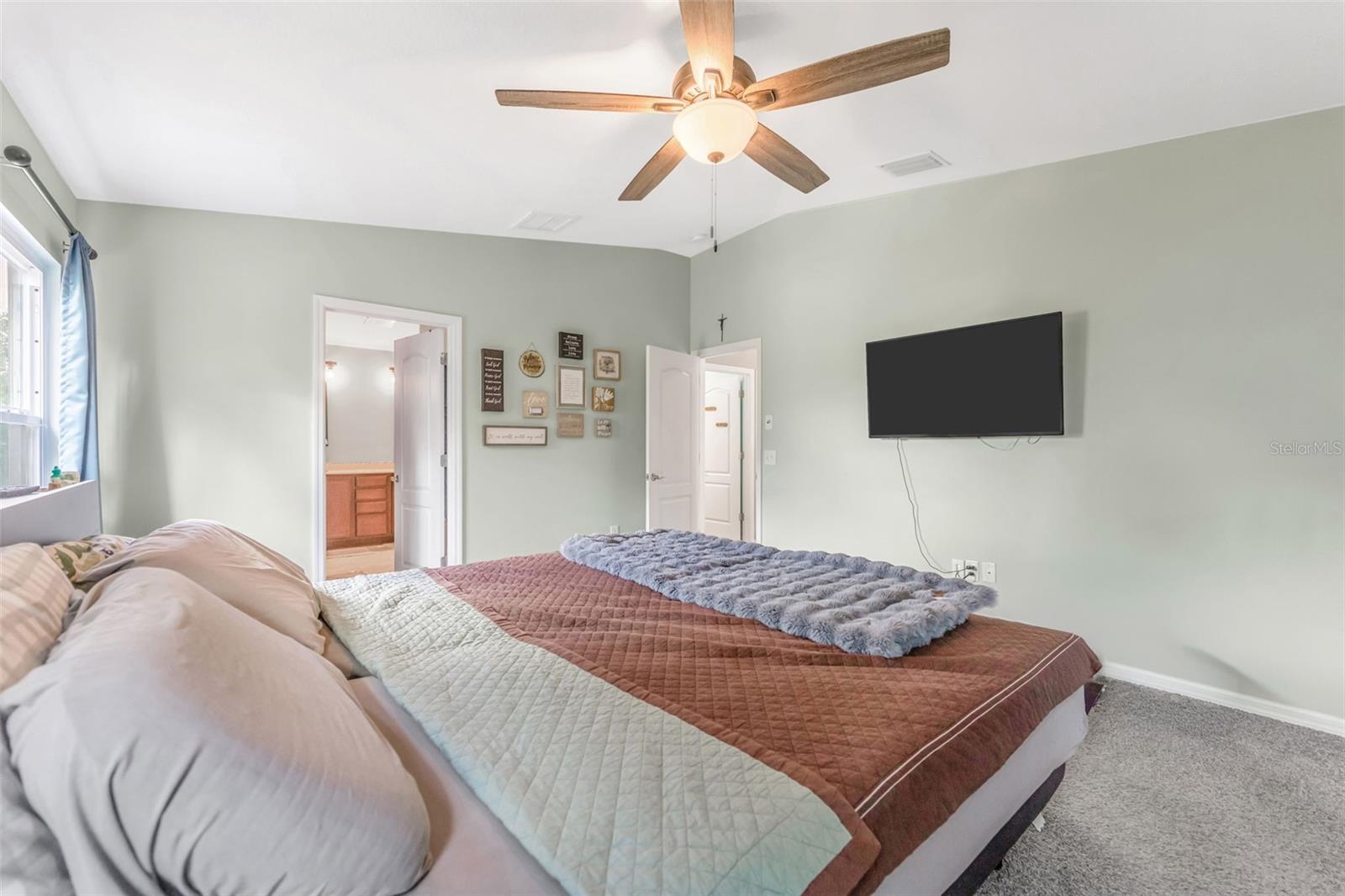 15700 GREYROCK DR — photo 24