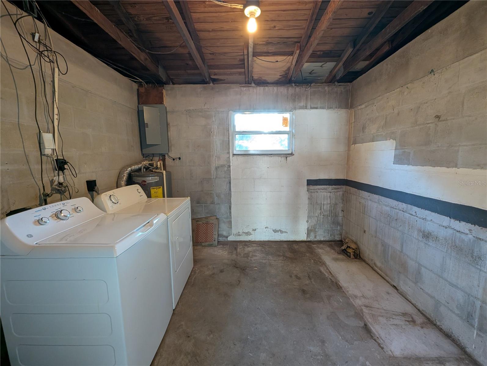 4502 S TRASK ST — photo 31