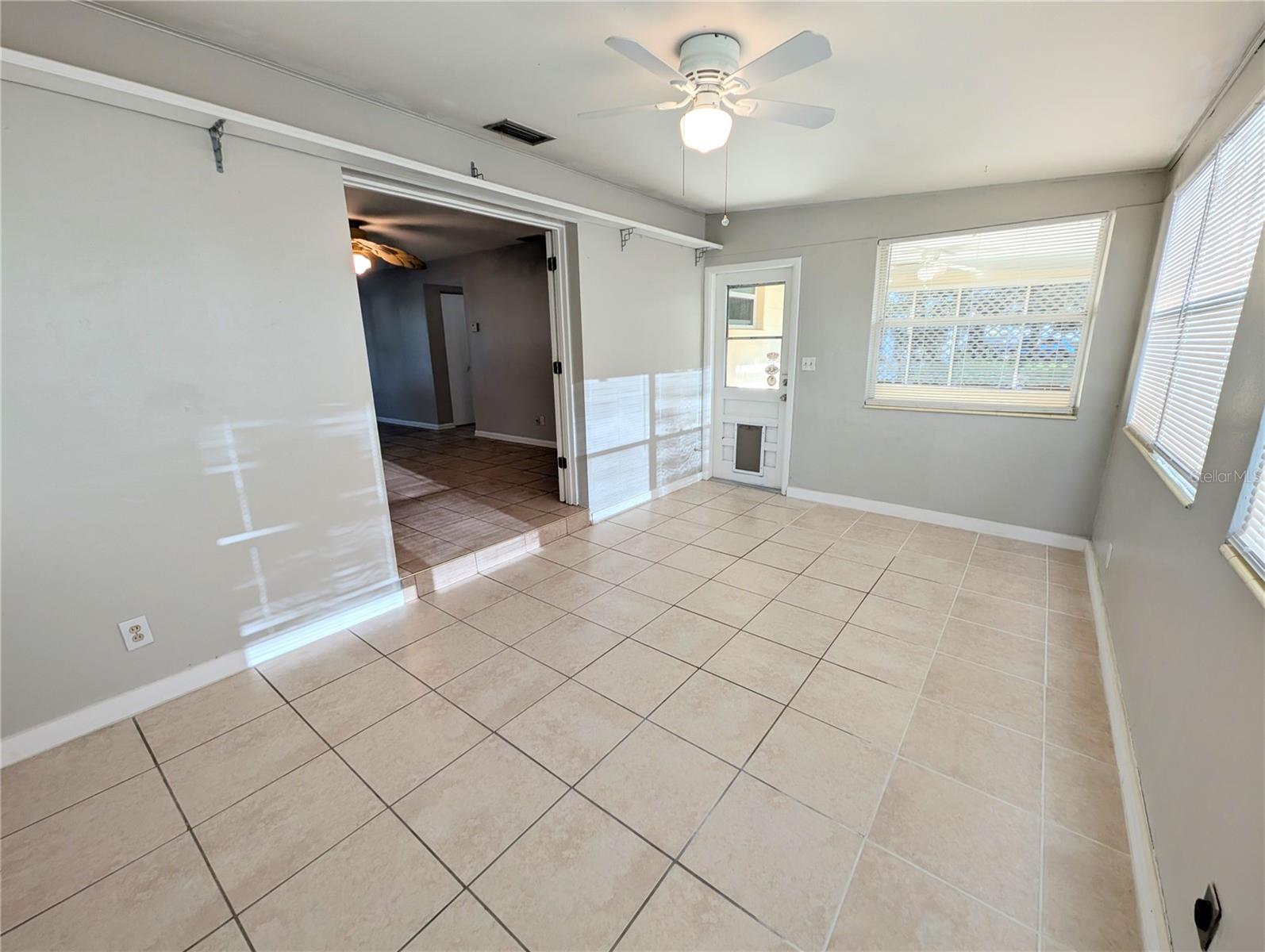 4502 S TRASK ST — photo 15