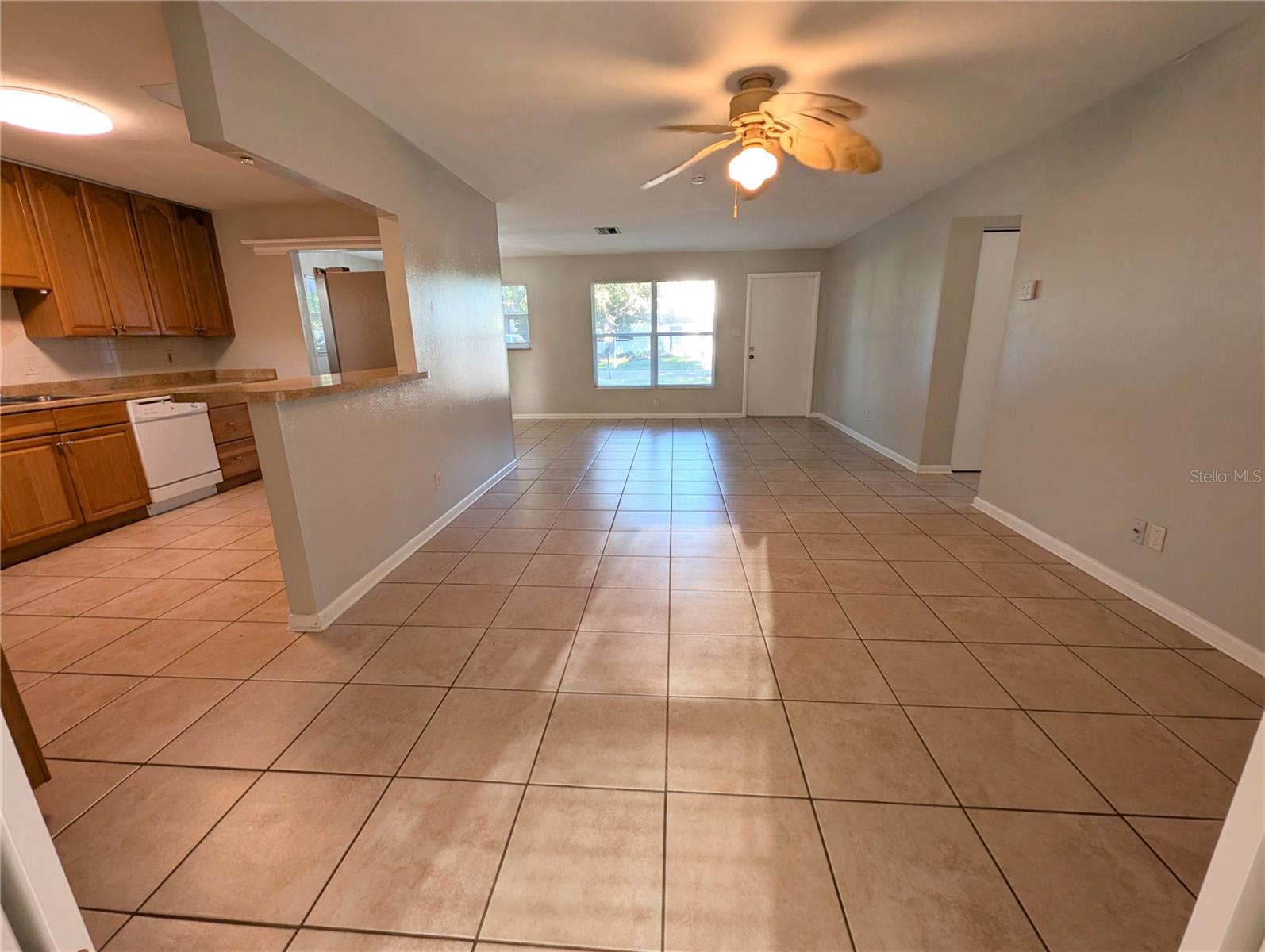 4502 S TRASK ST — photo 16