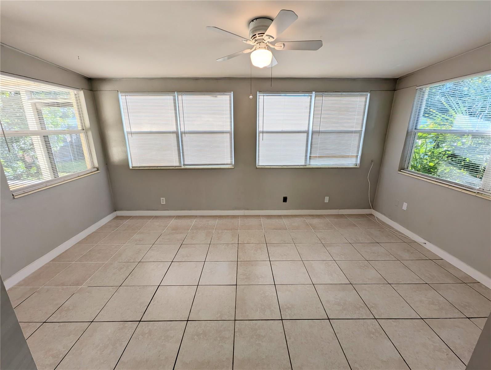 4502 S TRASK ST — photo 14