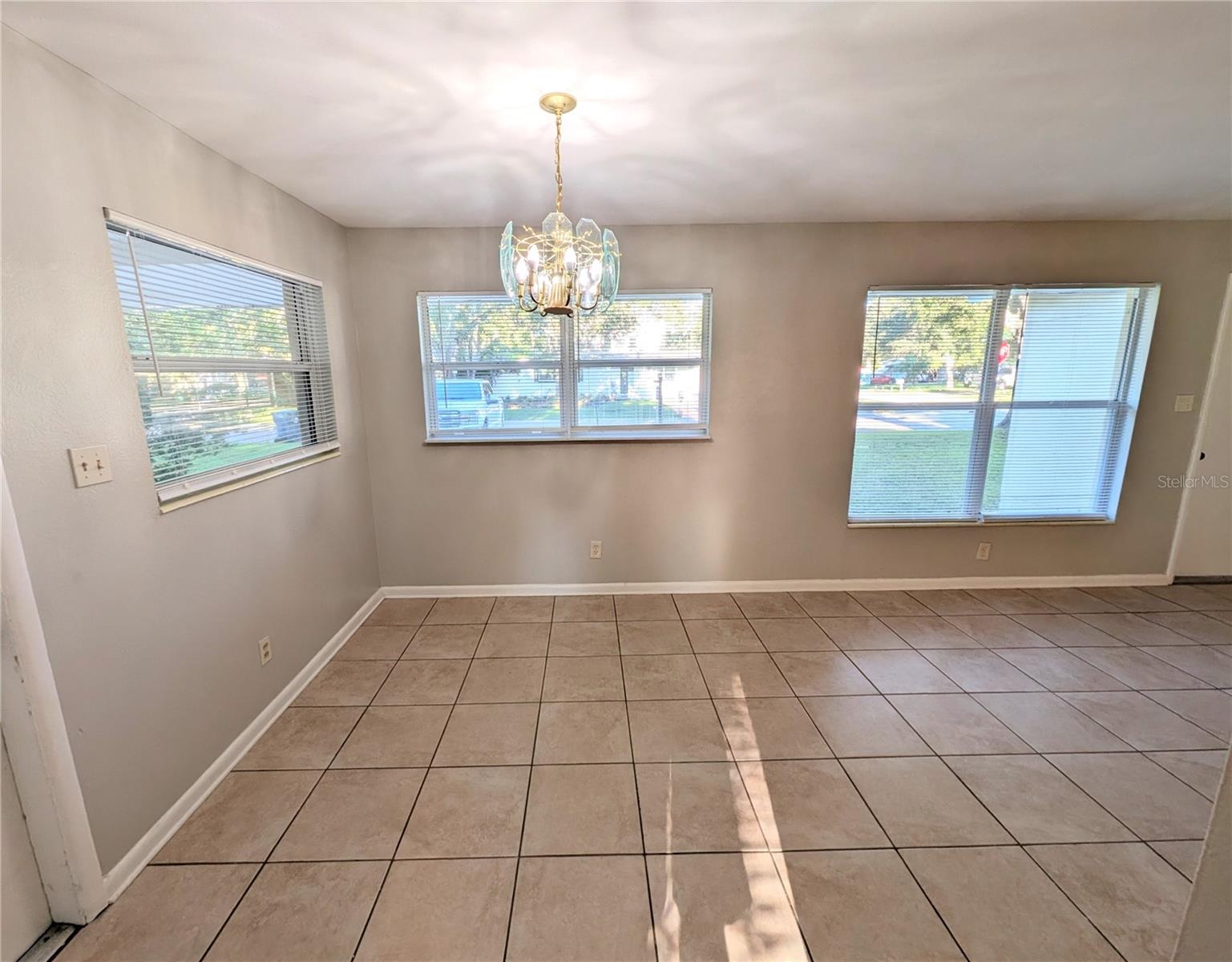 4502 S TRASK ST — photo 13