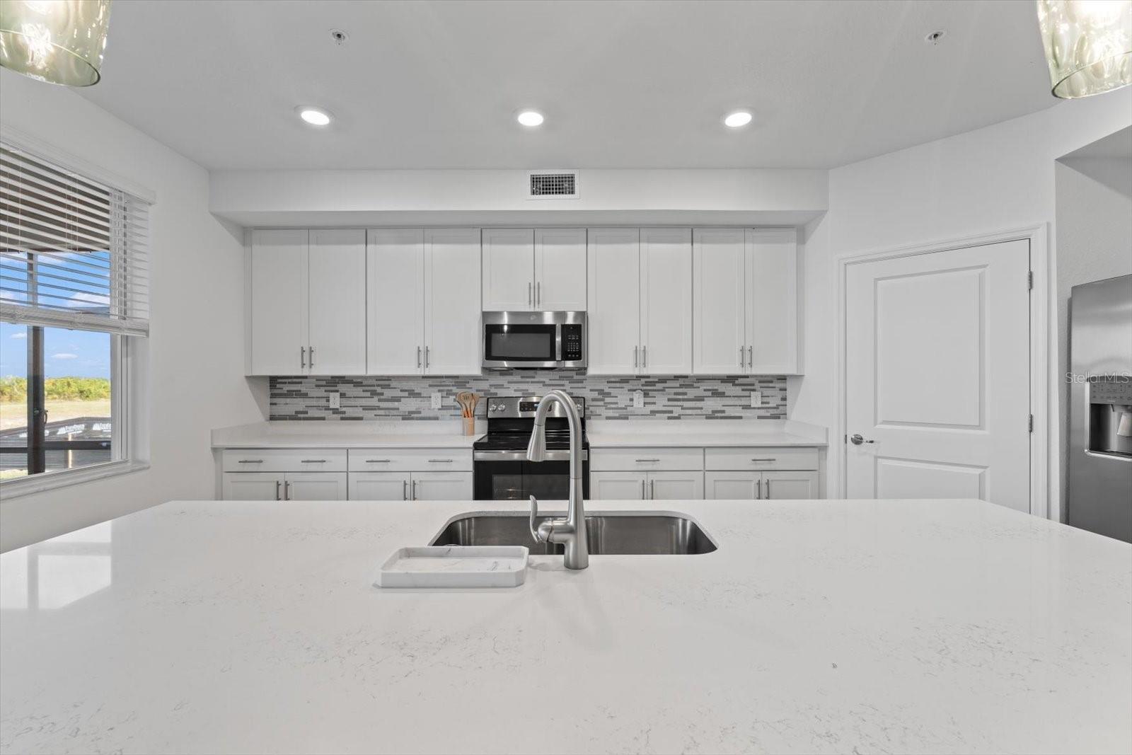 17585 BORACAY CT #2-102 — photo 10