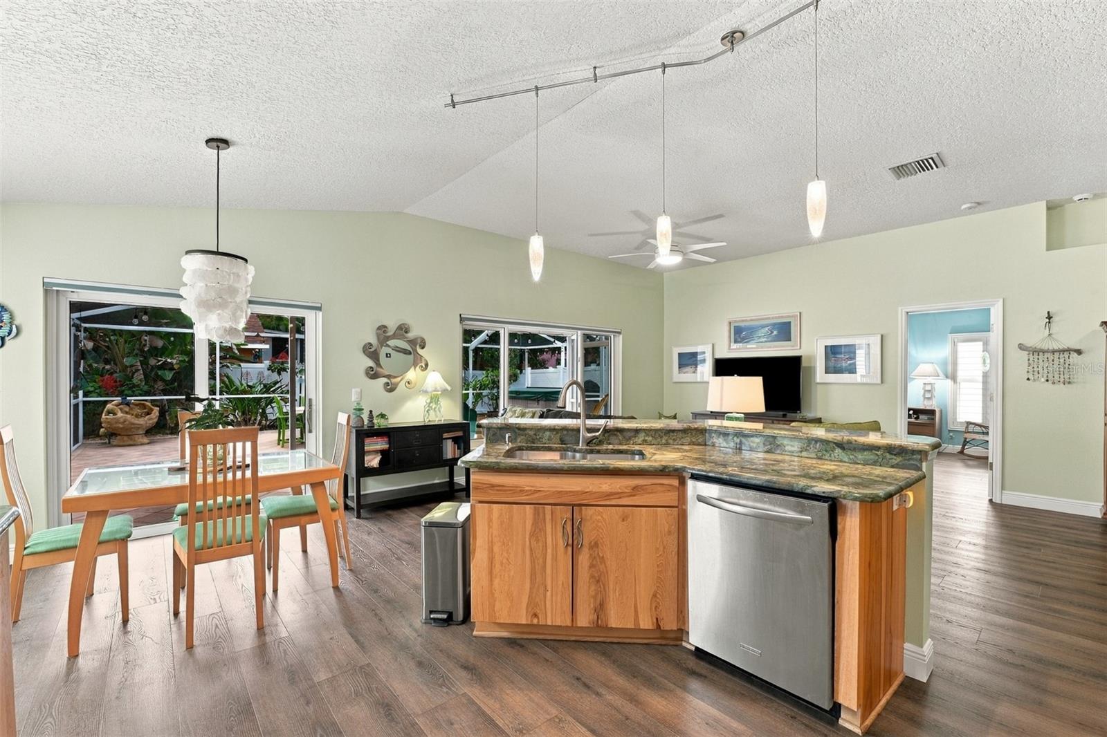 5604 TUGHILL DR — photo 24