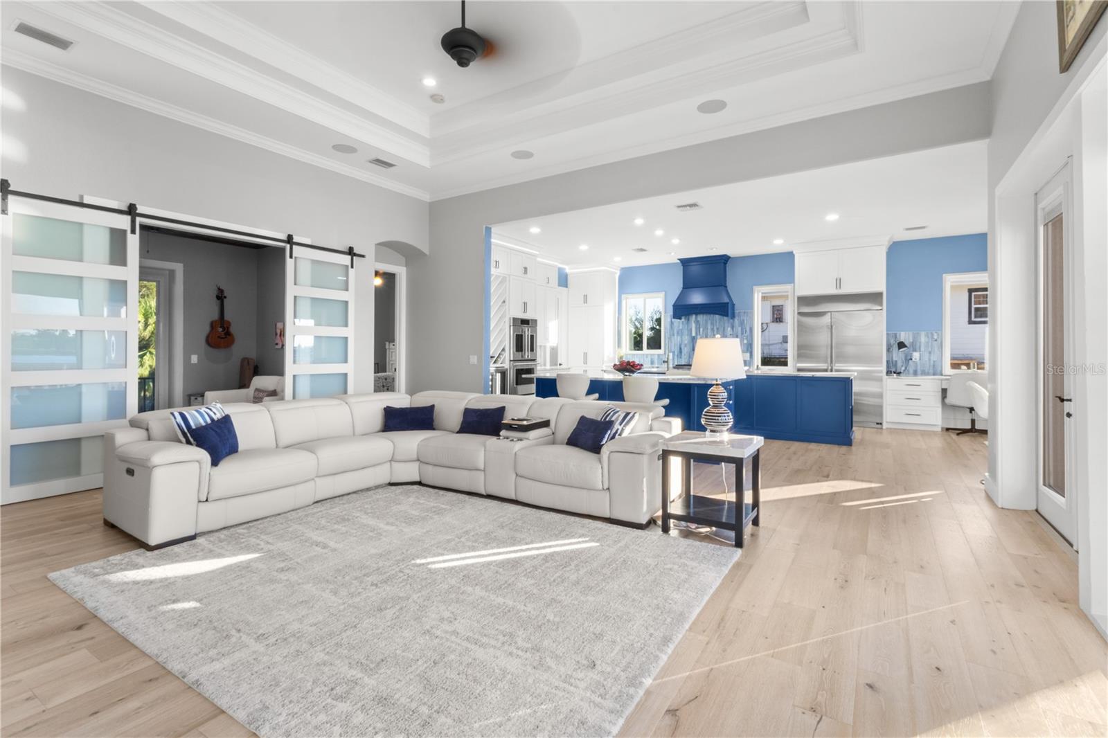 107 SUNSET DR — photo 8