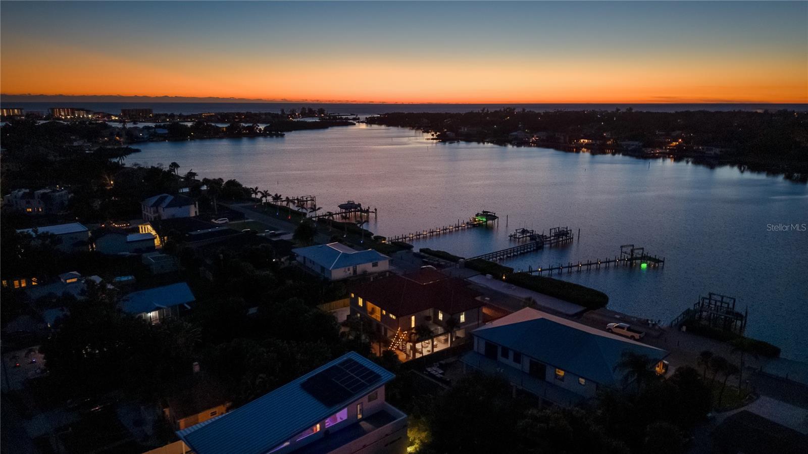107 SUNSET DR — photo 81