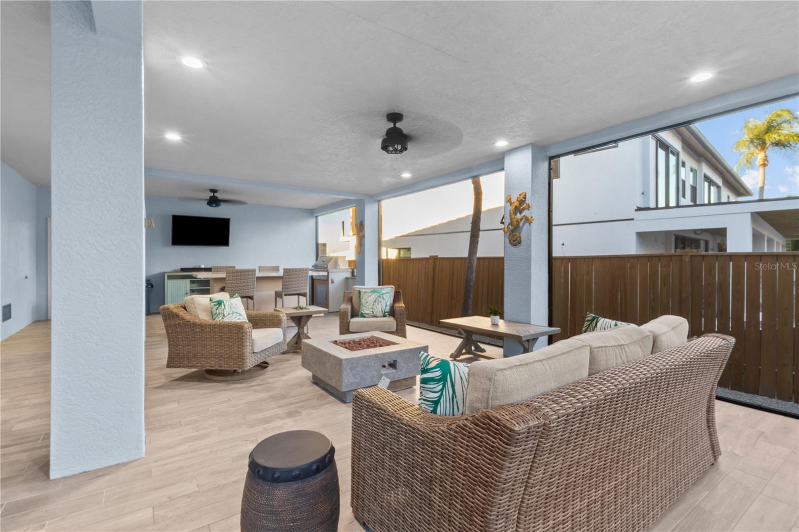107 SUNSET DR — photo 35