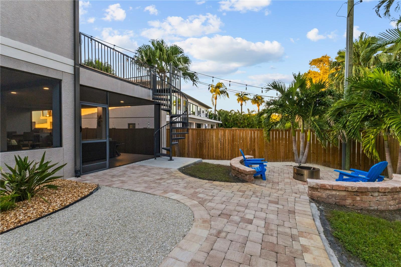 107 SUNSET DR — photo 45