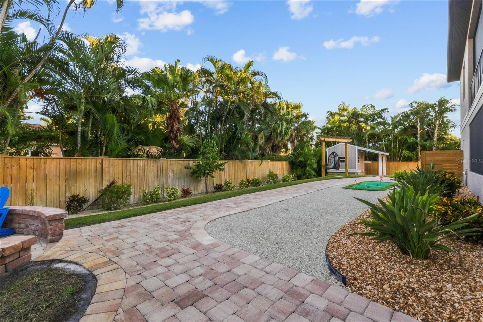 107 SUNSET DR — photo 46
