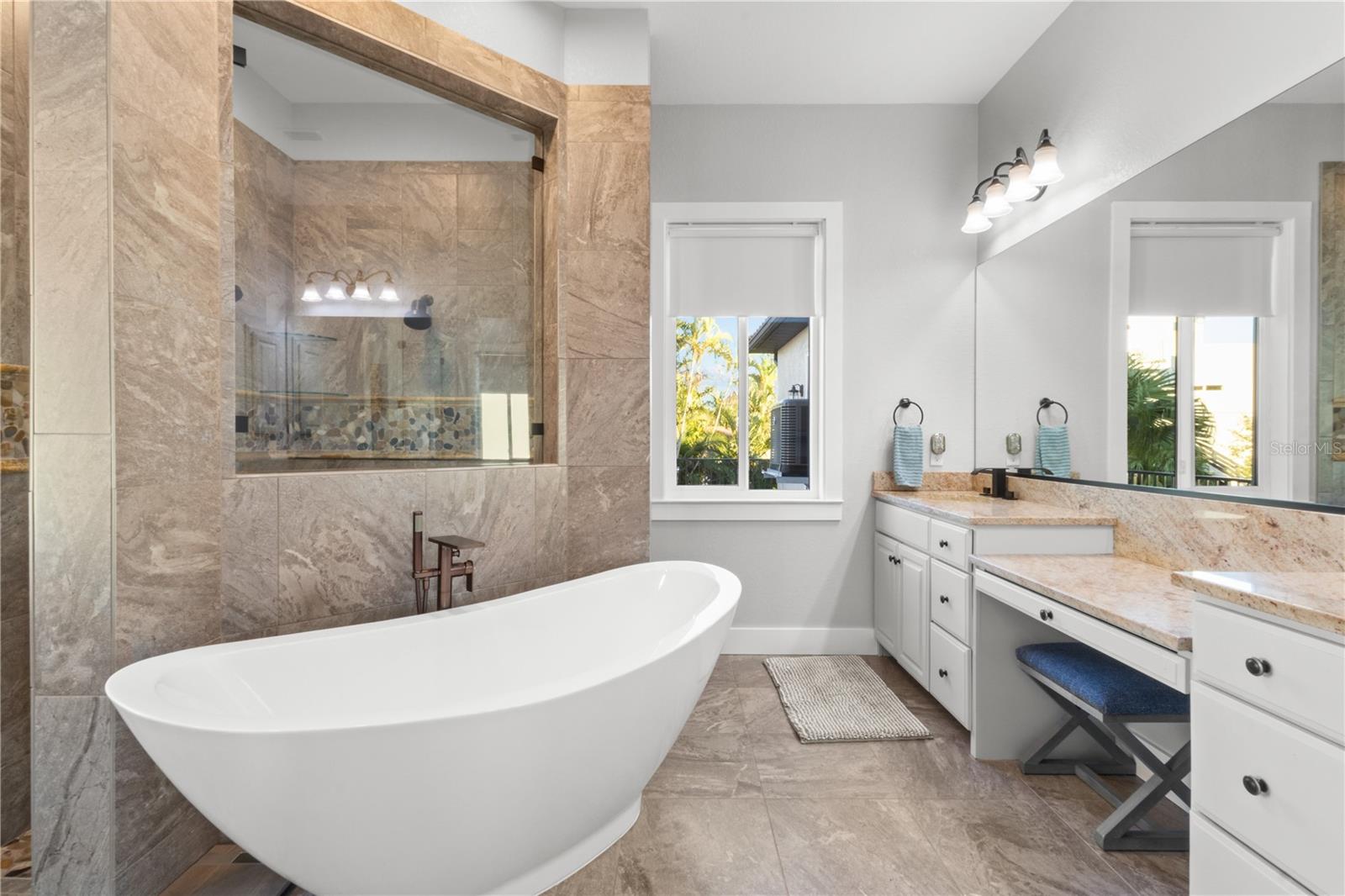 107 SUNSET DR — photo 18