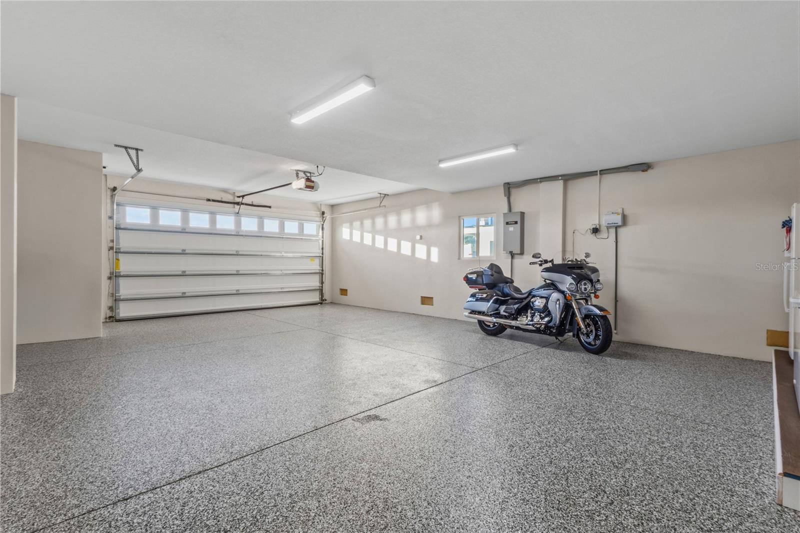 107 SUNSET DR — photo 42