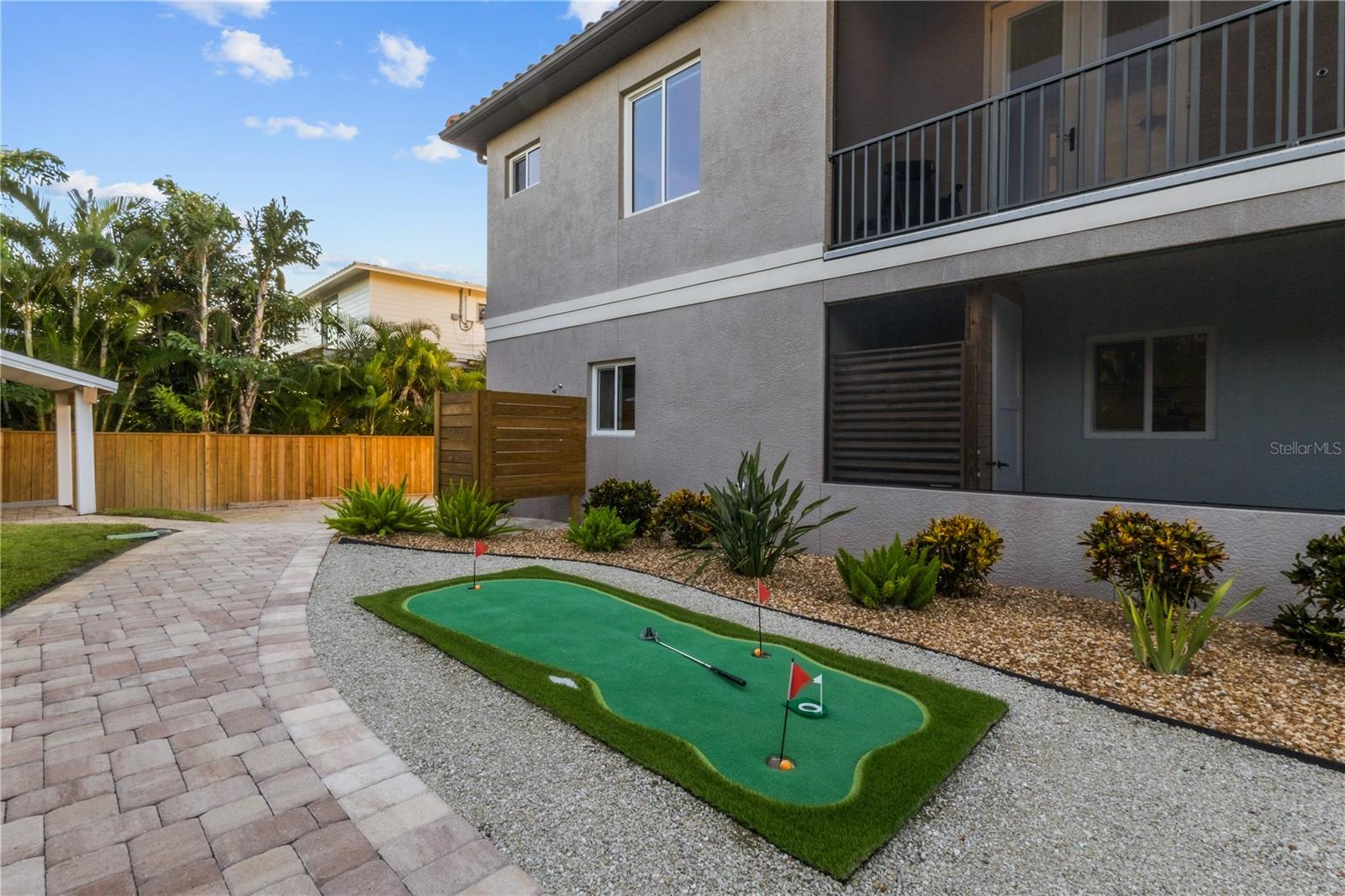 107 SUNSET DR — photo 48