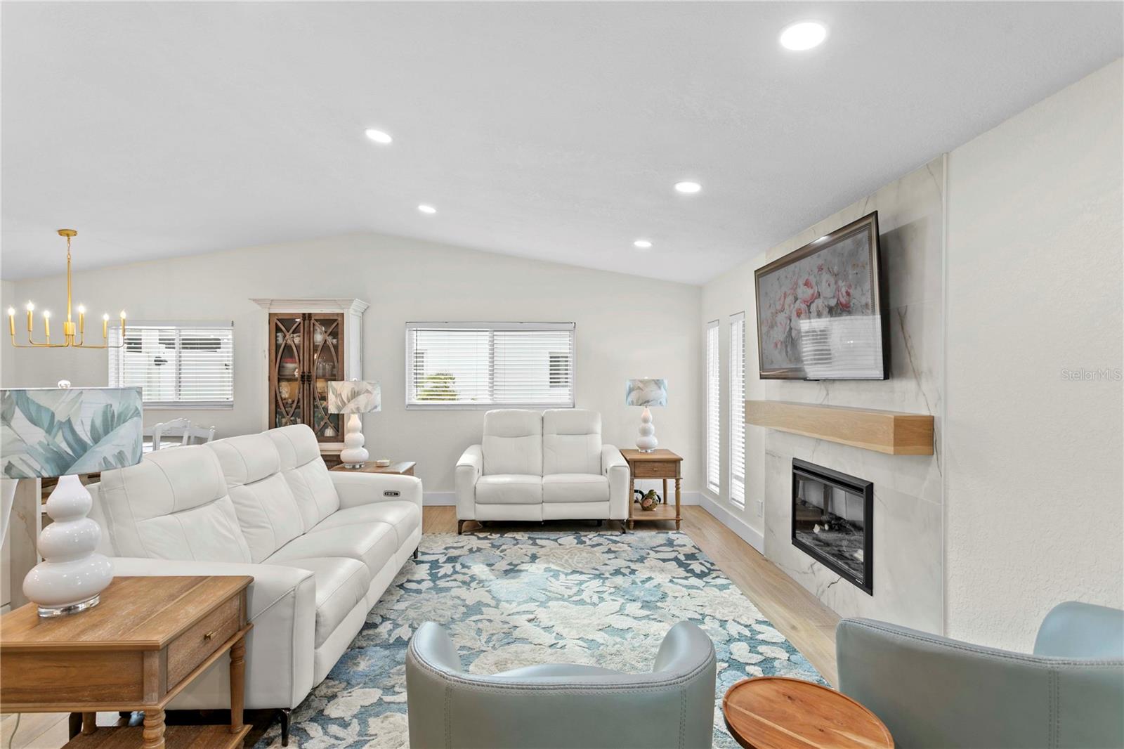 6947 S SHORE DR — photo 4