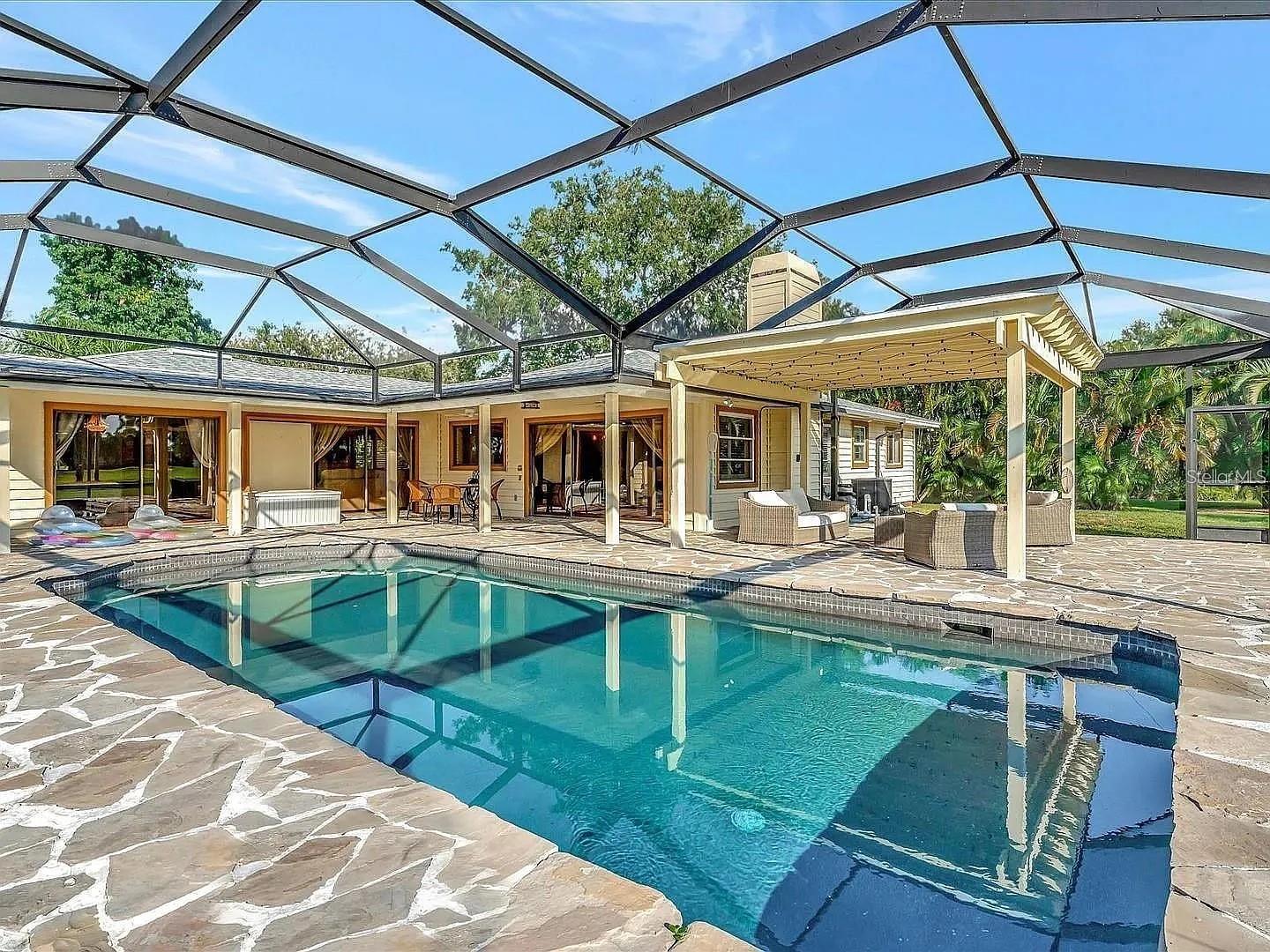 3803 AVENIDA MADERA — photo 23