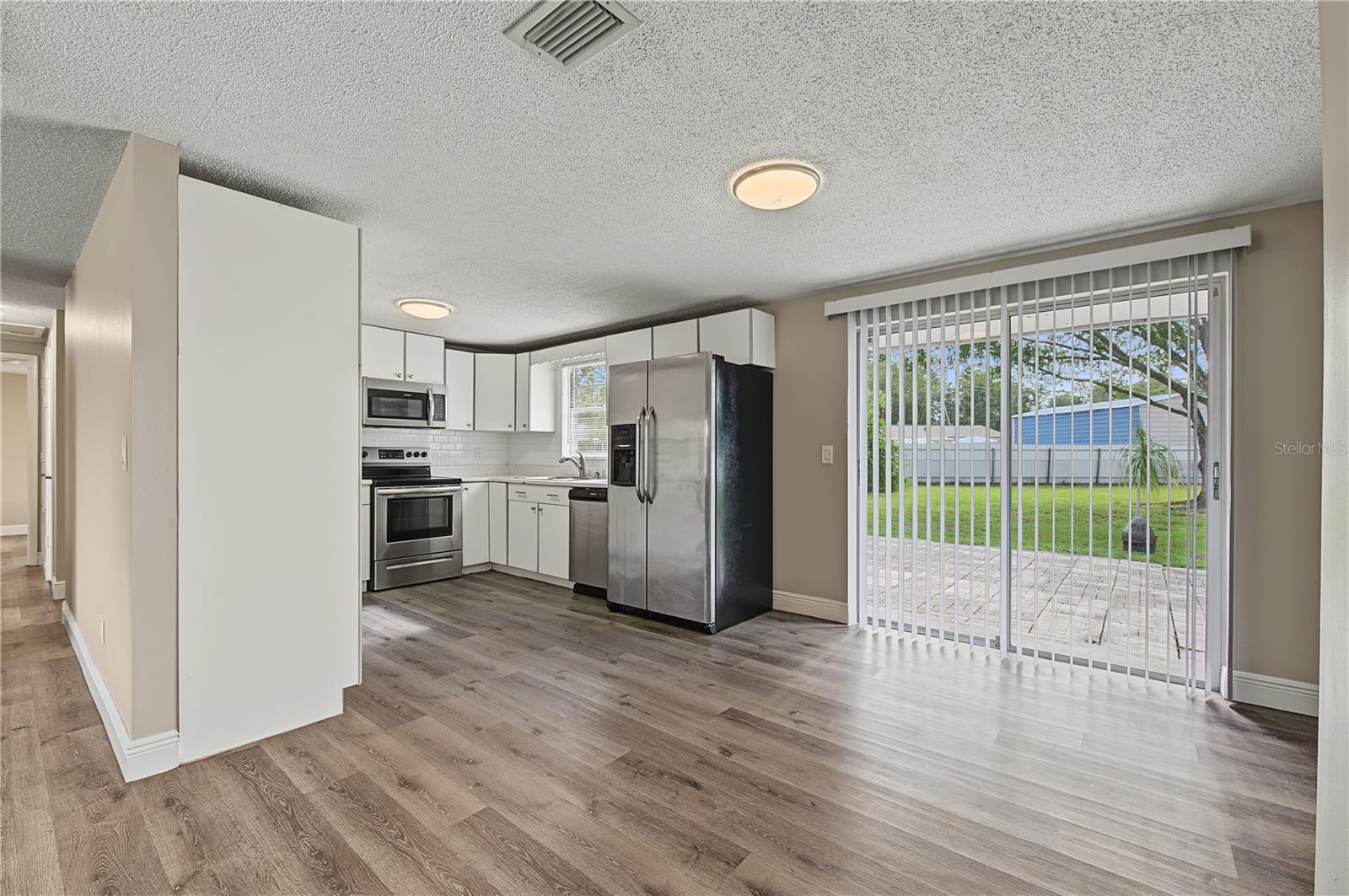 3106 ACACIA ST — photo 19