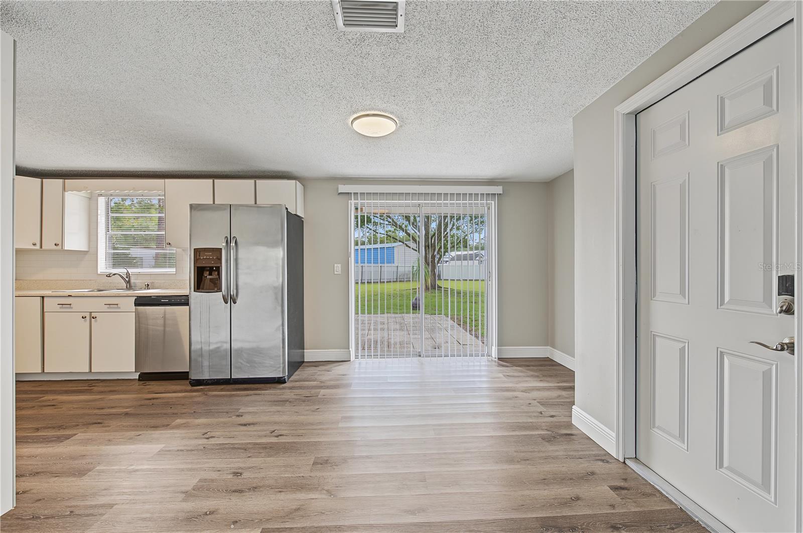 3106 ACACIA ST — photo 18