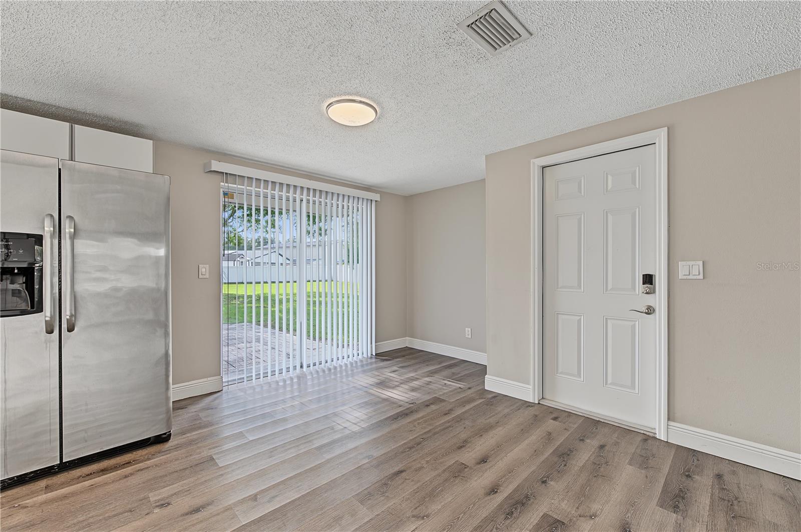 3106 ACACIA ST — photo 17