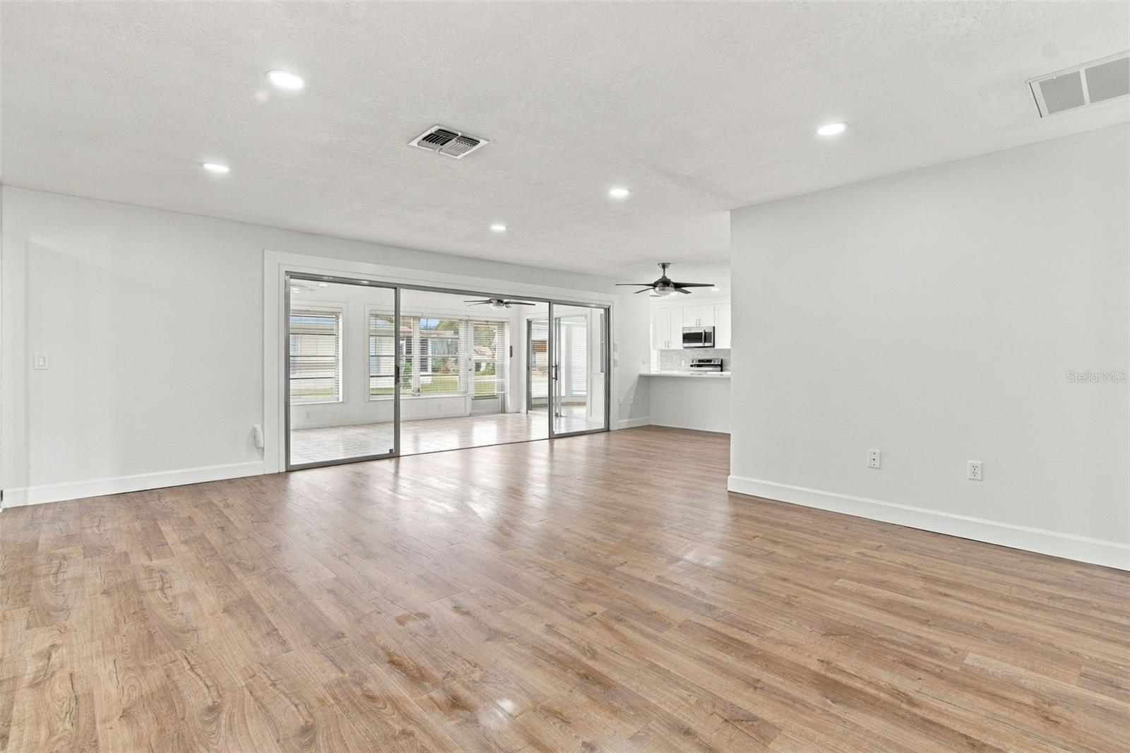 9601 NOBLE CT — photo 7