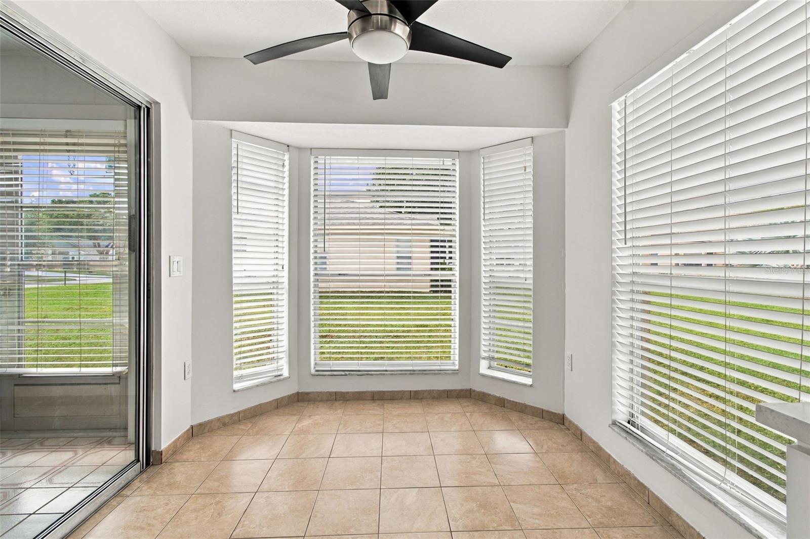 9601 NOBLE CT — photo 17