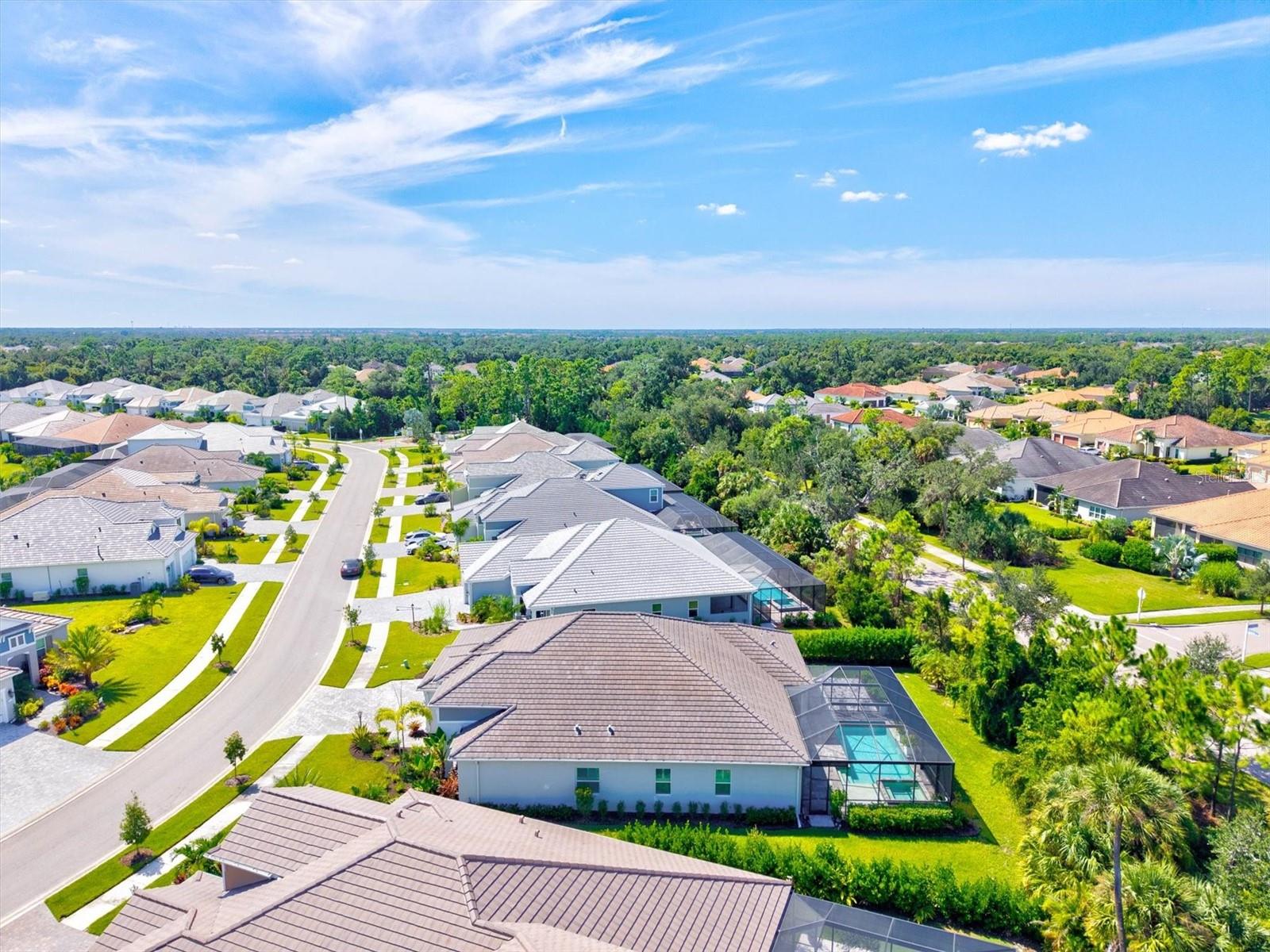 21221 HOLMES CIR — photo 93